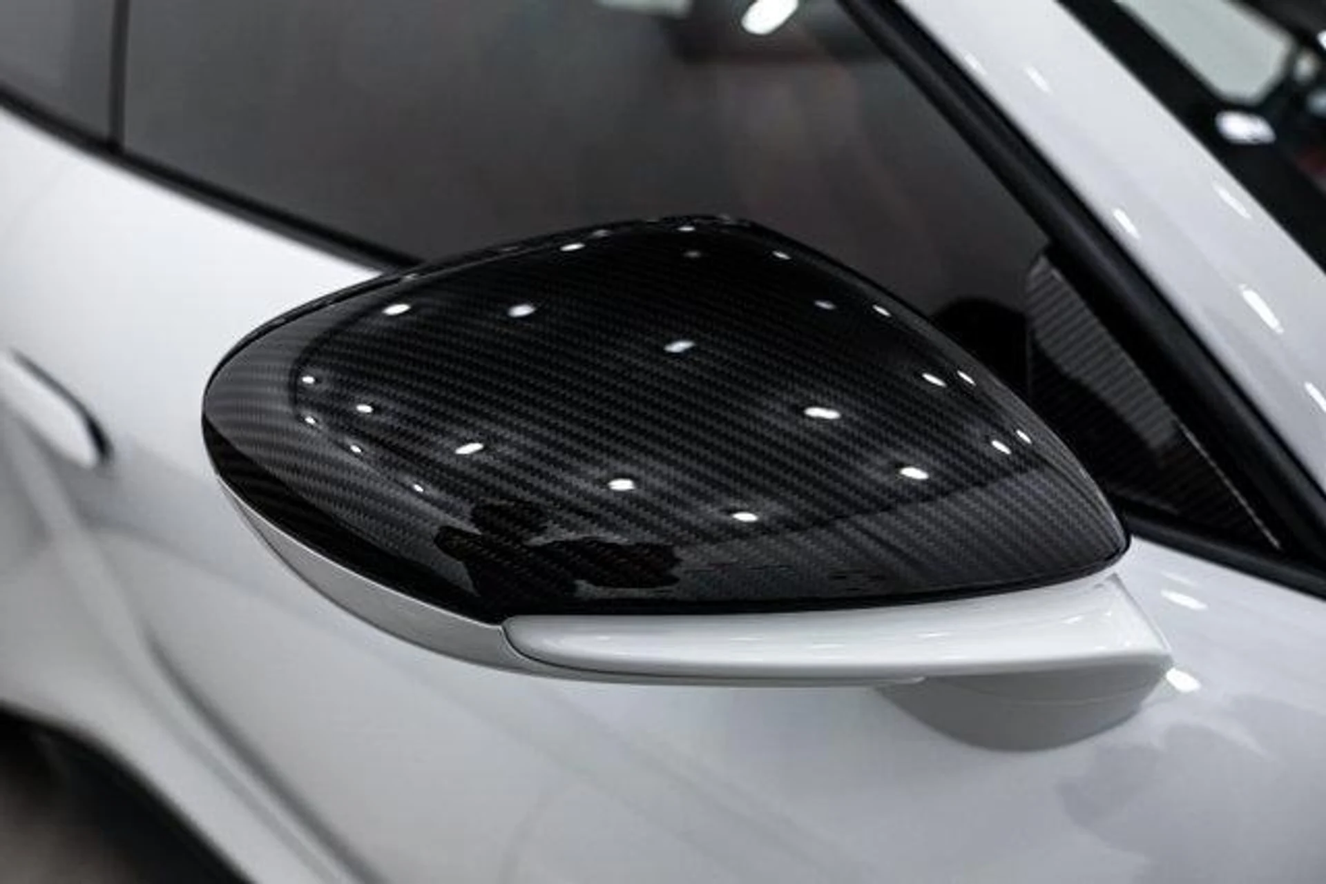 mph011_2367727400_ts_Cu_Uz_BO_28_Of7_L_Oysg_Ib1d_H6_FU_88a8840141