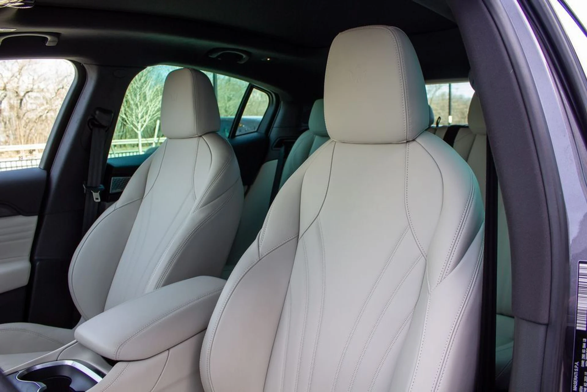 mph011_2374408473_81fe29ae9c345d511270ddd3571332a9_b66f585d48