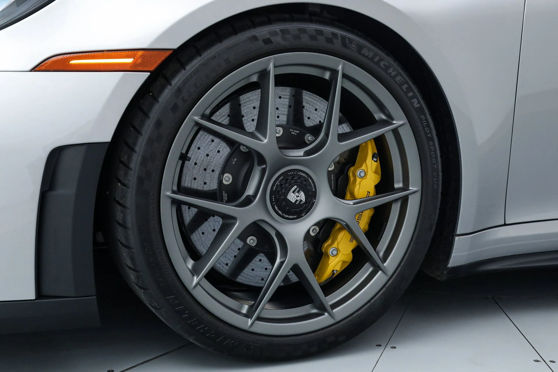 mph011_2374444552_b4e3ed88de10a4543ea397896f0a09ef_9851bceb22