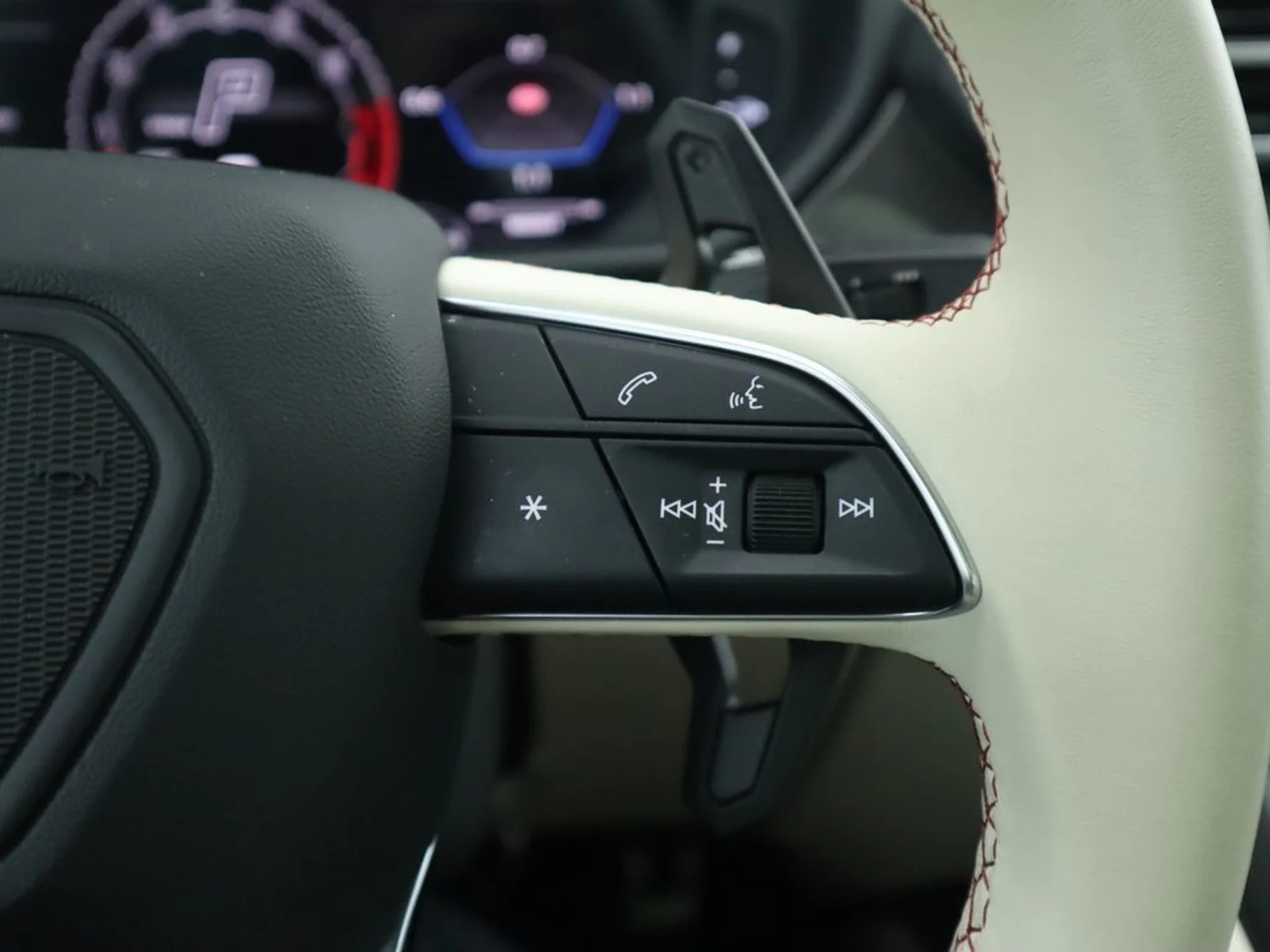 mph011_2375337756_used_2024_lamborghini_urus_sawd_8119_22965395_12_1024_c1f100f07c