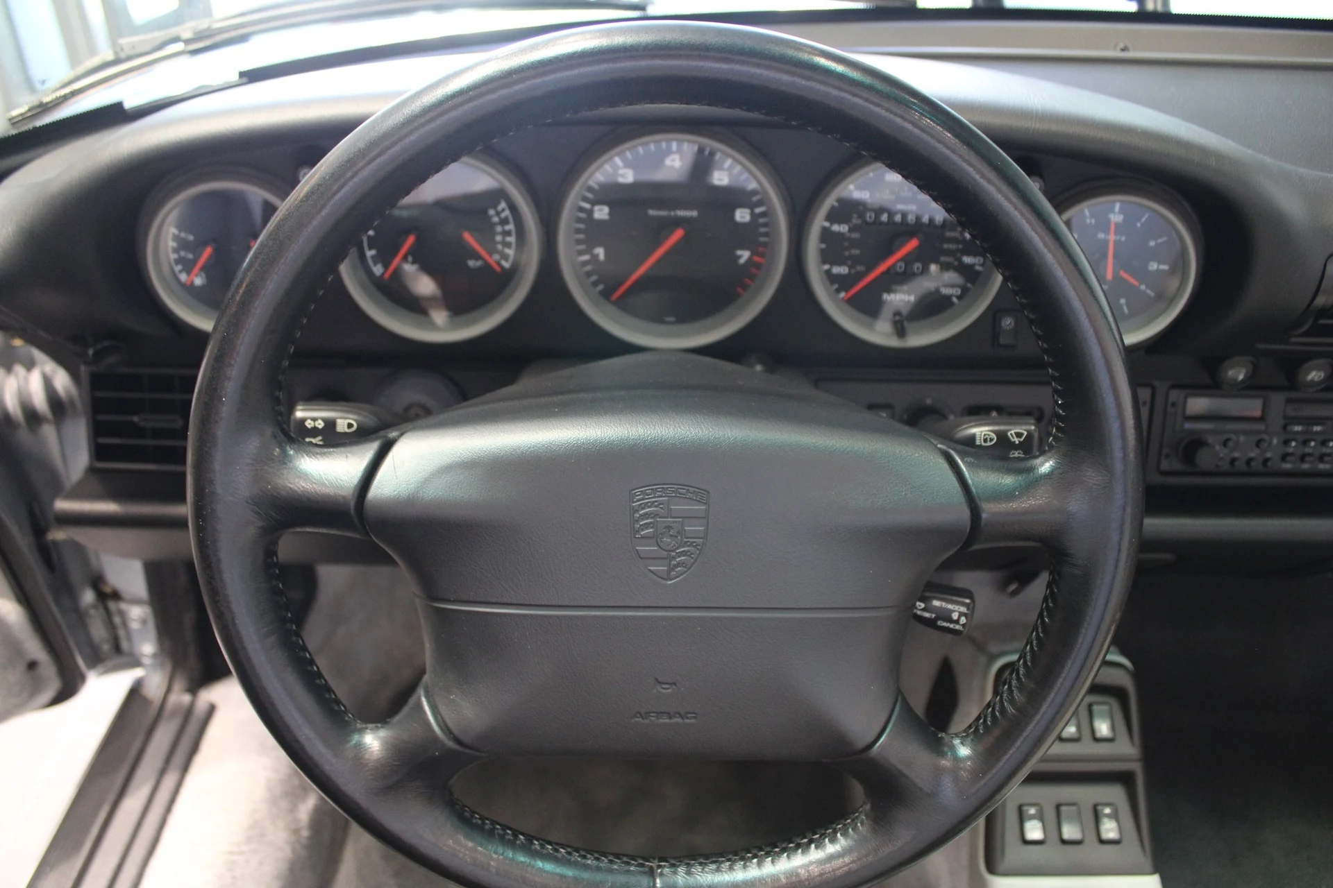 mph011_2376734356_852b6e1b3997f40d178f41e367736a2dx_5f0b5e12d3