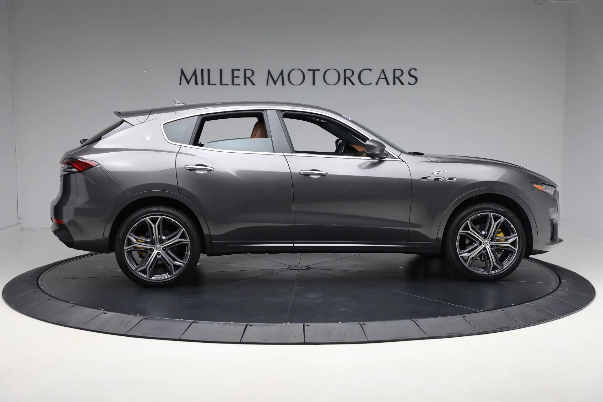 mph011_237708864_Used_2022_Maserati_Levante_GT_20106444a9