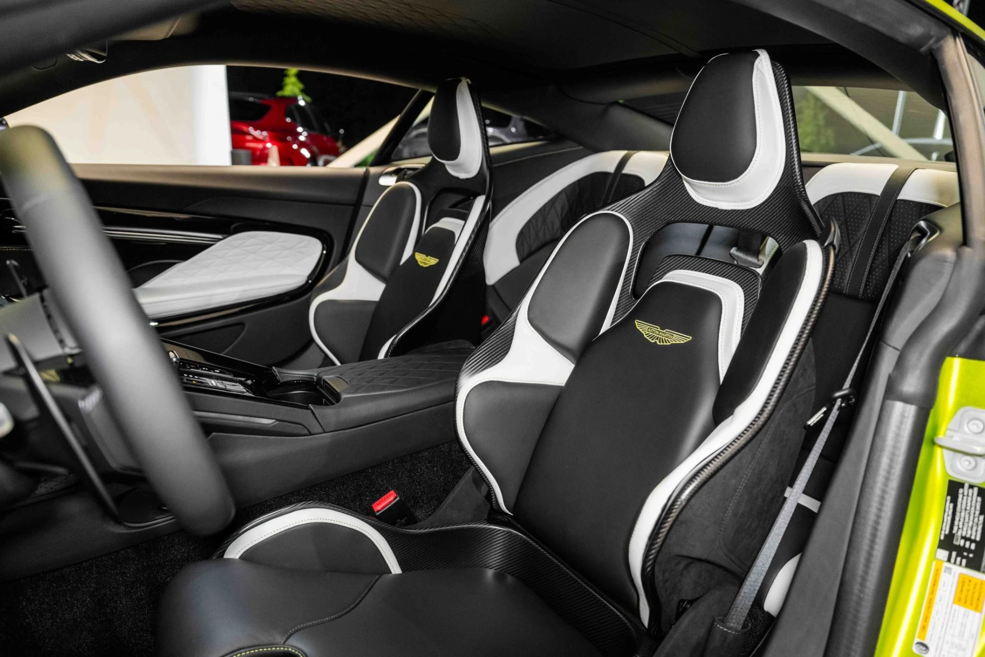 mph011_2378125254_Used_2025_Aston_Martin_DB_12_Coupe_1724764184_e92895a4d6