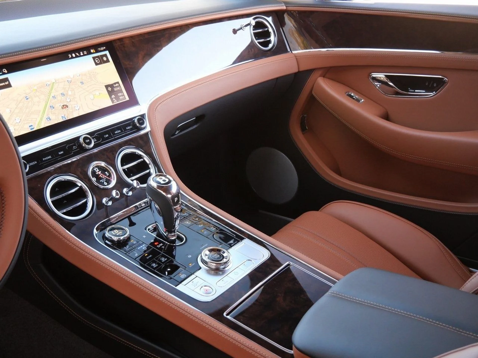 mph011_2383573837_615521c64c4ad822f0289d34aca38149x_2b07cc8d59