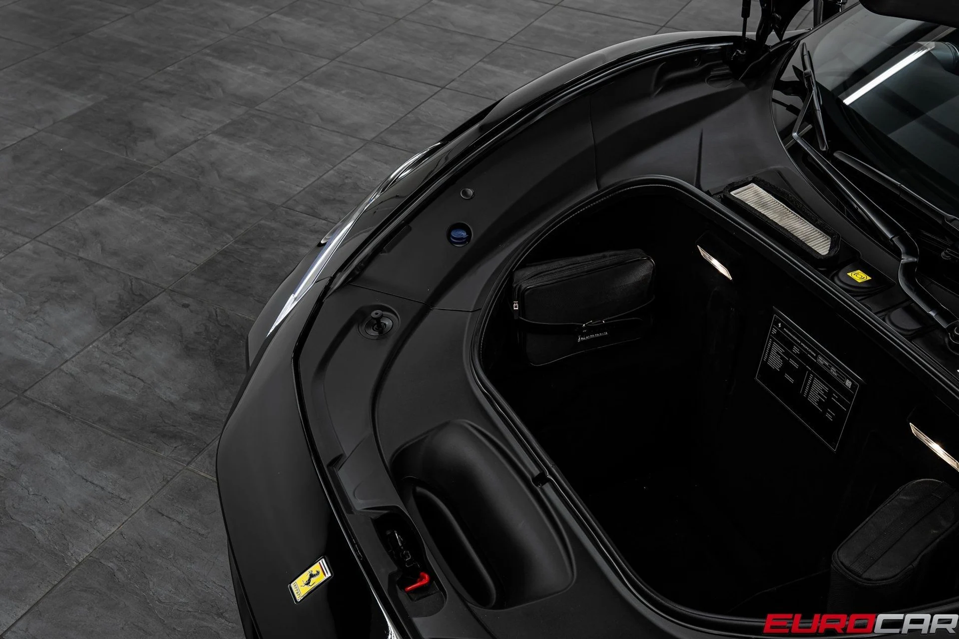 mph011_2385069821_image_12_2bbe608134