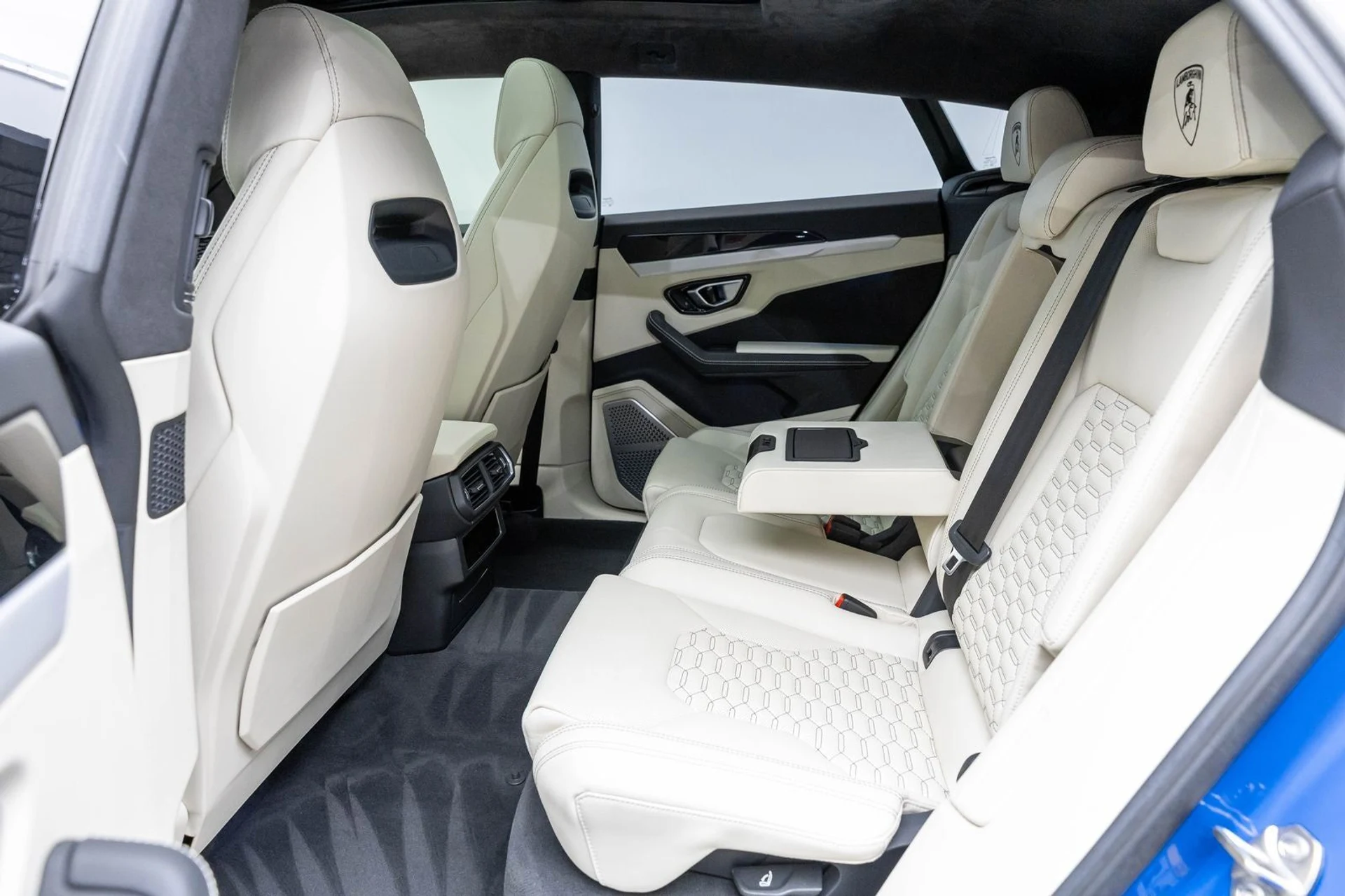 mph011_2388429265_12_647964f4d1