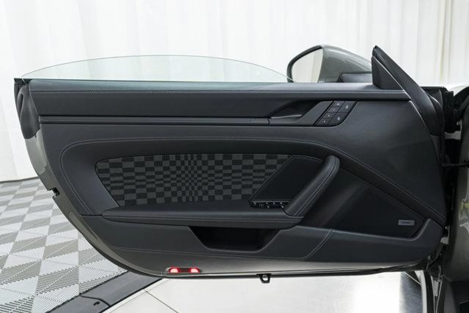 mph011_2393271830_A4_RXPJ_9_A473_Oc_T_Gf_Cypzy_Hh_A_Rt_E_7ad1701342