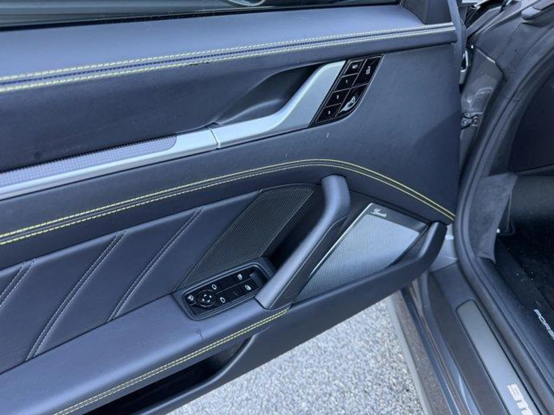 mph011_2394539784_a_Ccl_L_bd8wc_V_Rx_Q_Gho_GX_Qh_OE_Vd_A_7d758fcea8