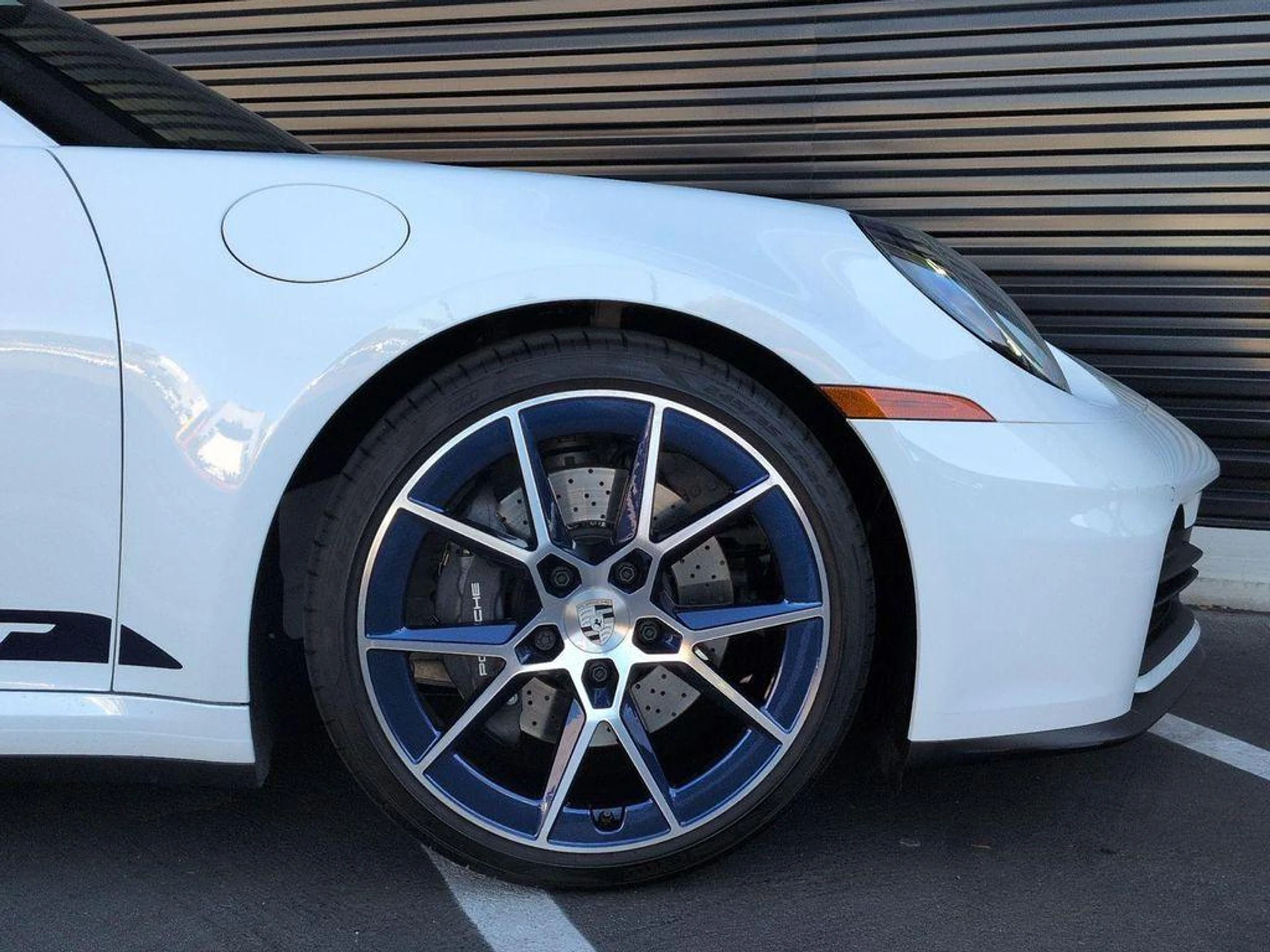 mph011_2403701514_UT_Yij_Q1d8eu_Aa_Bjx1_Kw84_Avfw_Xg_a18766ad64