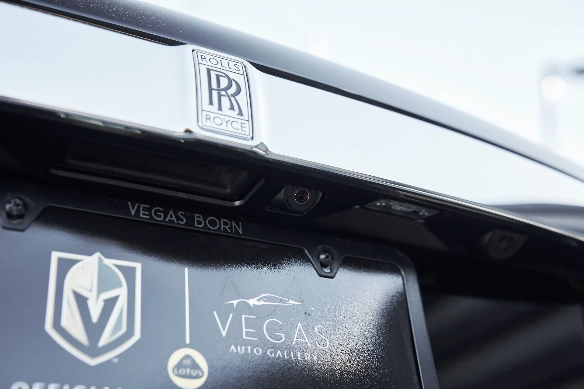 mph011_2406731455_Used_2020_Rolls_Royce_Dawn_Base_1762645780_b04b707d3c