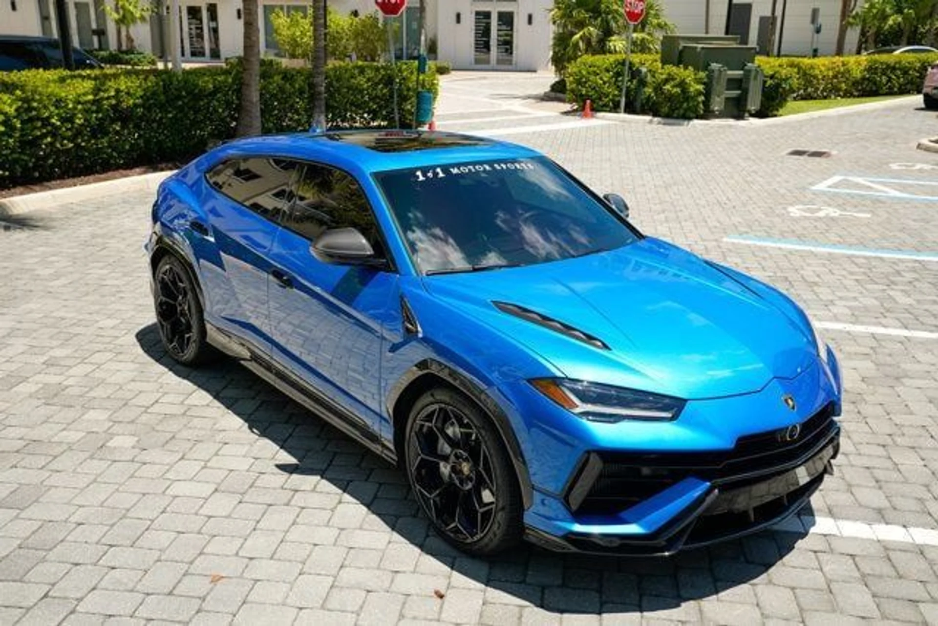 mph011_2409013848_used_2024_lamborghini_urus_performanteawd_14354_22887761_12_640_b00d1b90bb