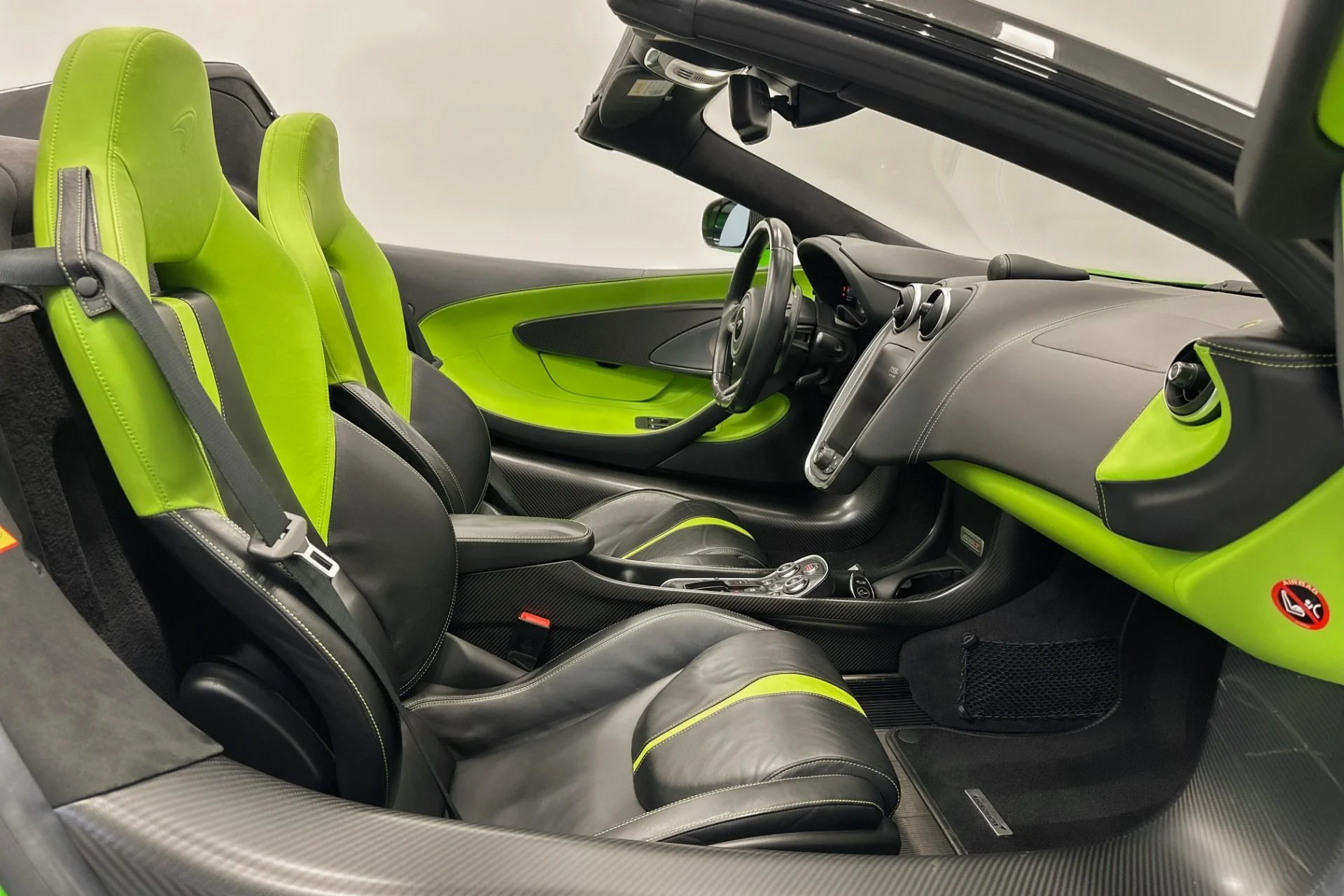 mph011_2411375724_Used_2020_Mc_Laren_600_LT_Spider_Massive_Carbon_Fiber_Upgrades_MSO_Paint_1771619482_4b48eec0a6