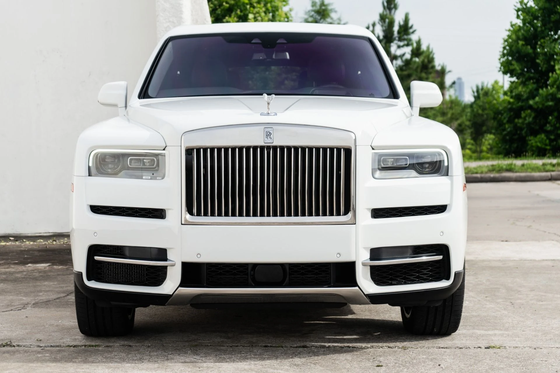 mph011_2412083522_Used_2022_Rolls_Royce_Cullinan_1778888456_5c49d7a319