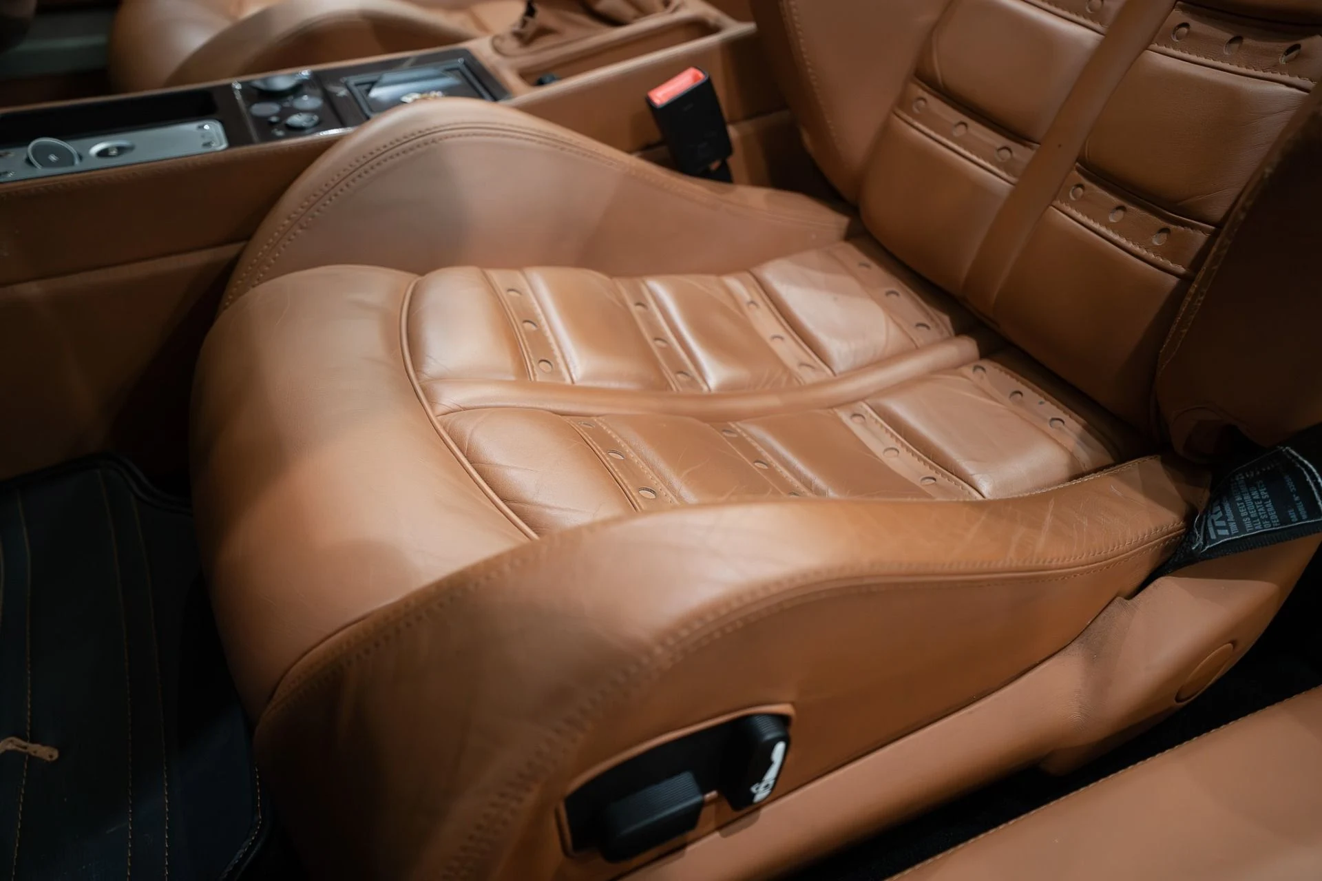 mph011_2416123765_13331_p12_l_d426521fbb