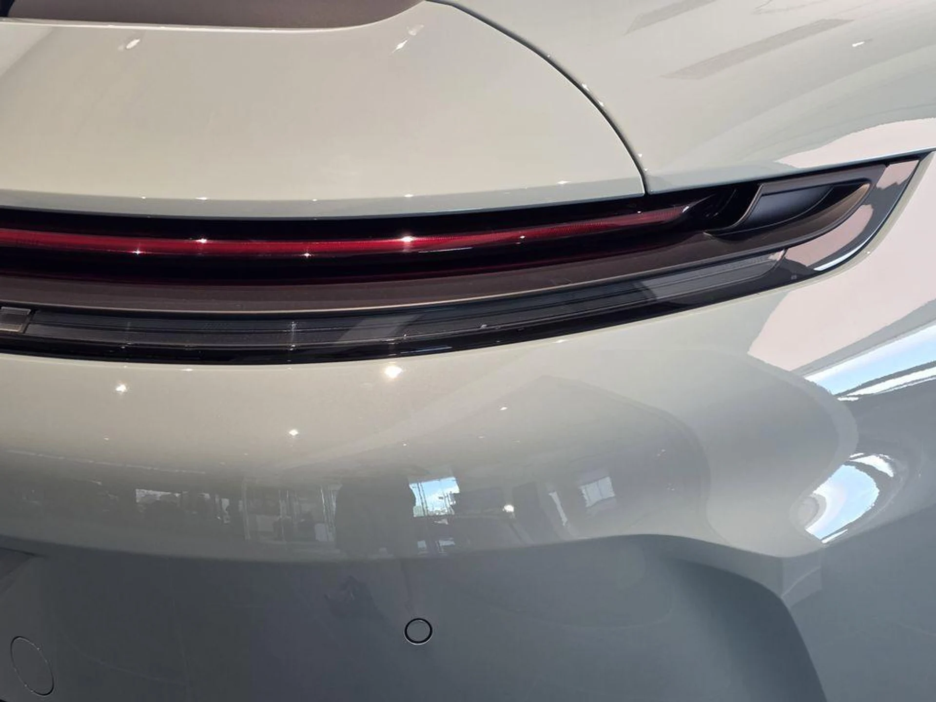 mph011_2419911311_g_Nsgv_Wh_YJ_To9_J_Xlkin_Un_K68_Hx_U_1a7f4849b0