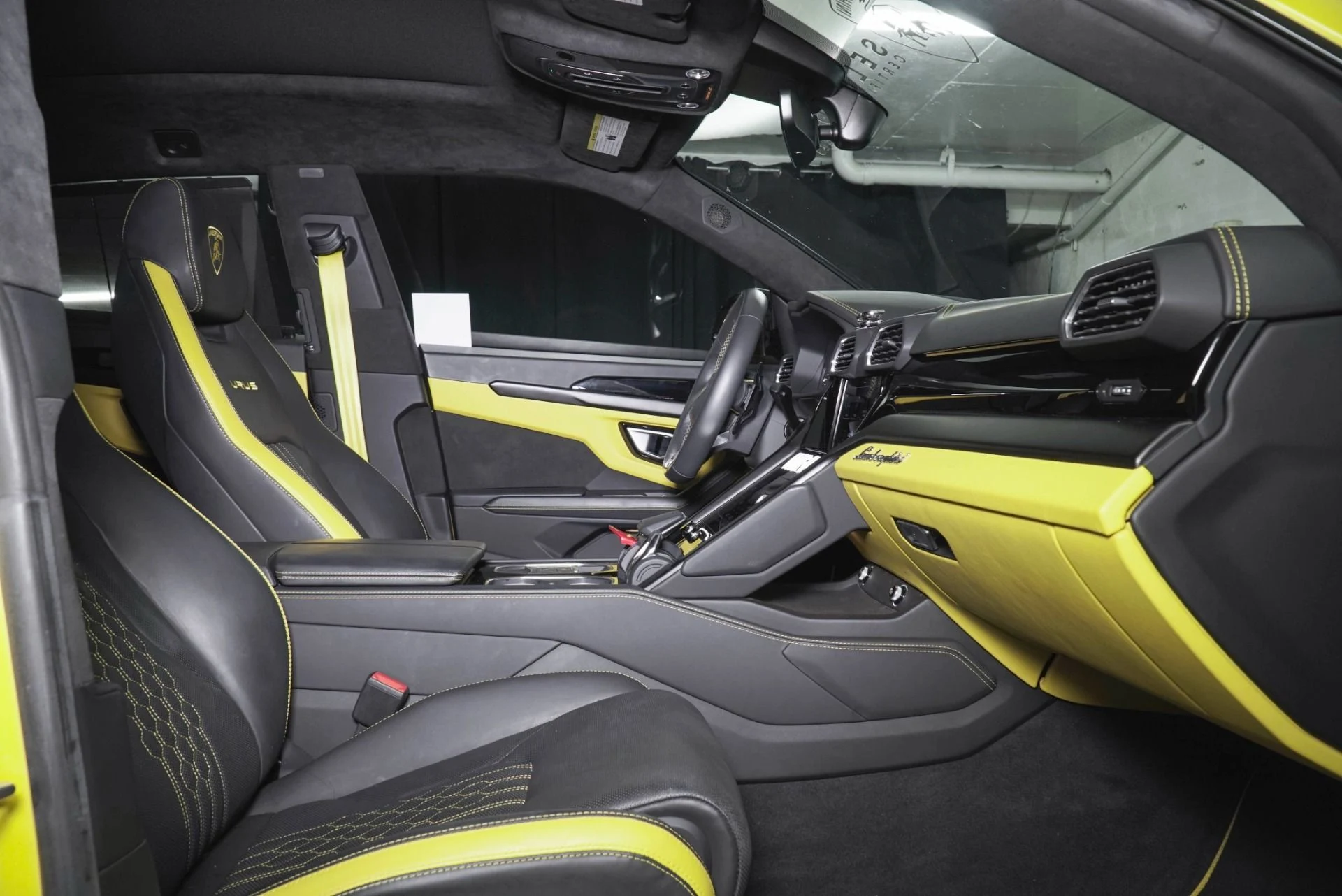 mph011_2420002469_Used_2023_Lamborghini_Urus_S_1782321107_ad93a0814b