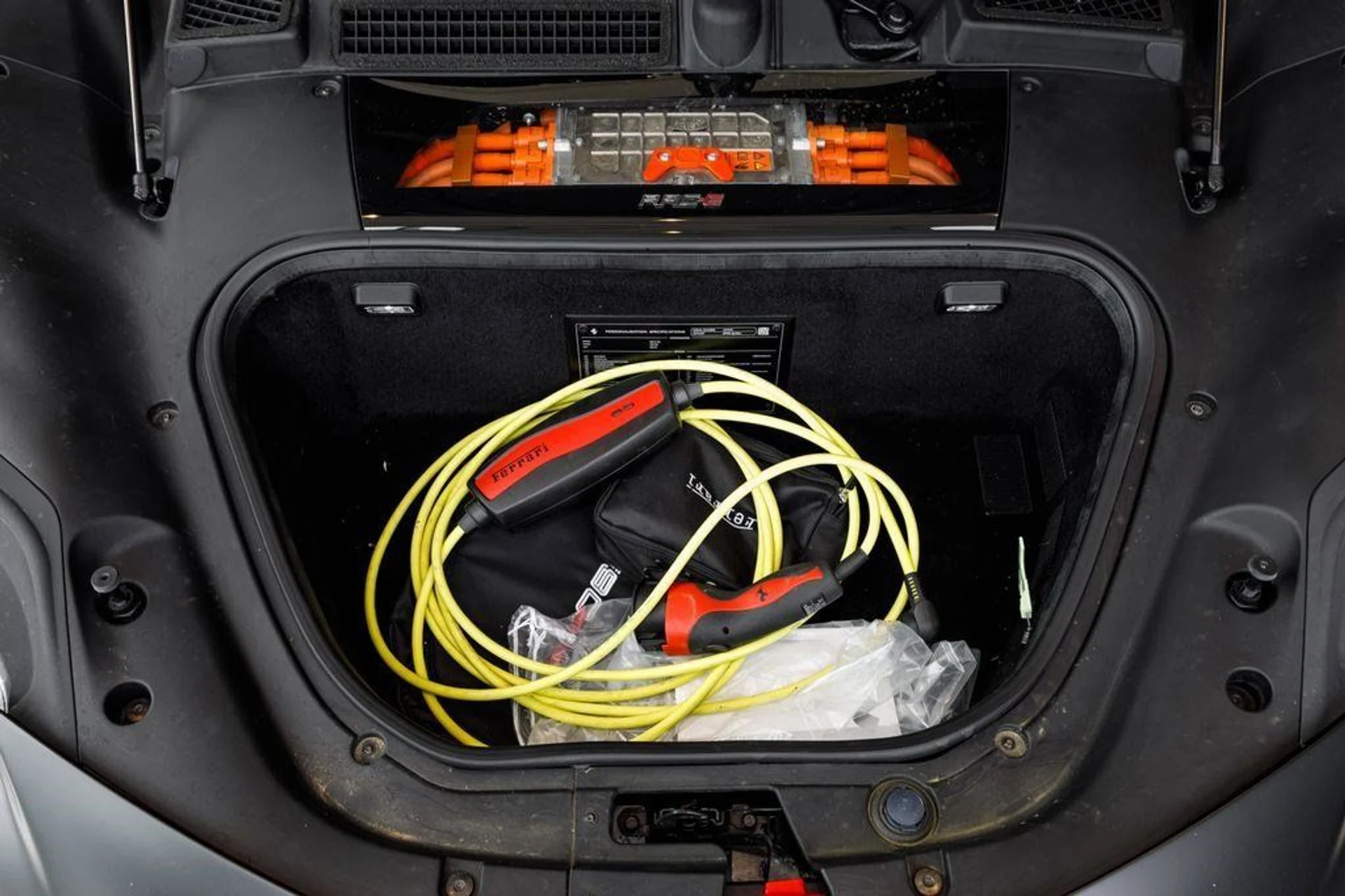 mph011_242570260_1b11ec6ed83bd08e01740b38a5ed5f5c_ef183a07e4