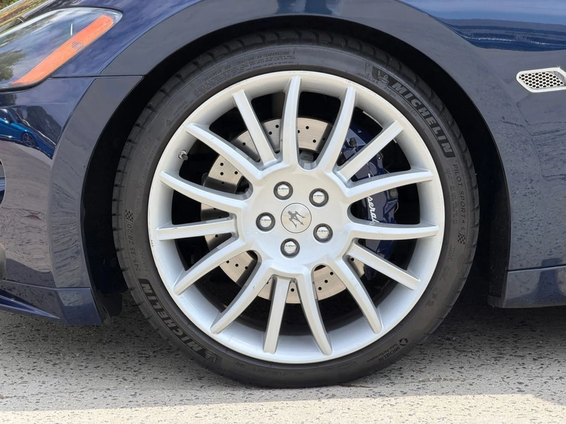 mph011_2434535483_ed138096f932429dbc3be44d8140cc33_04a83ff617