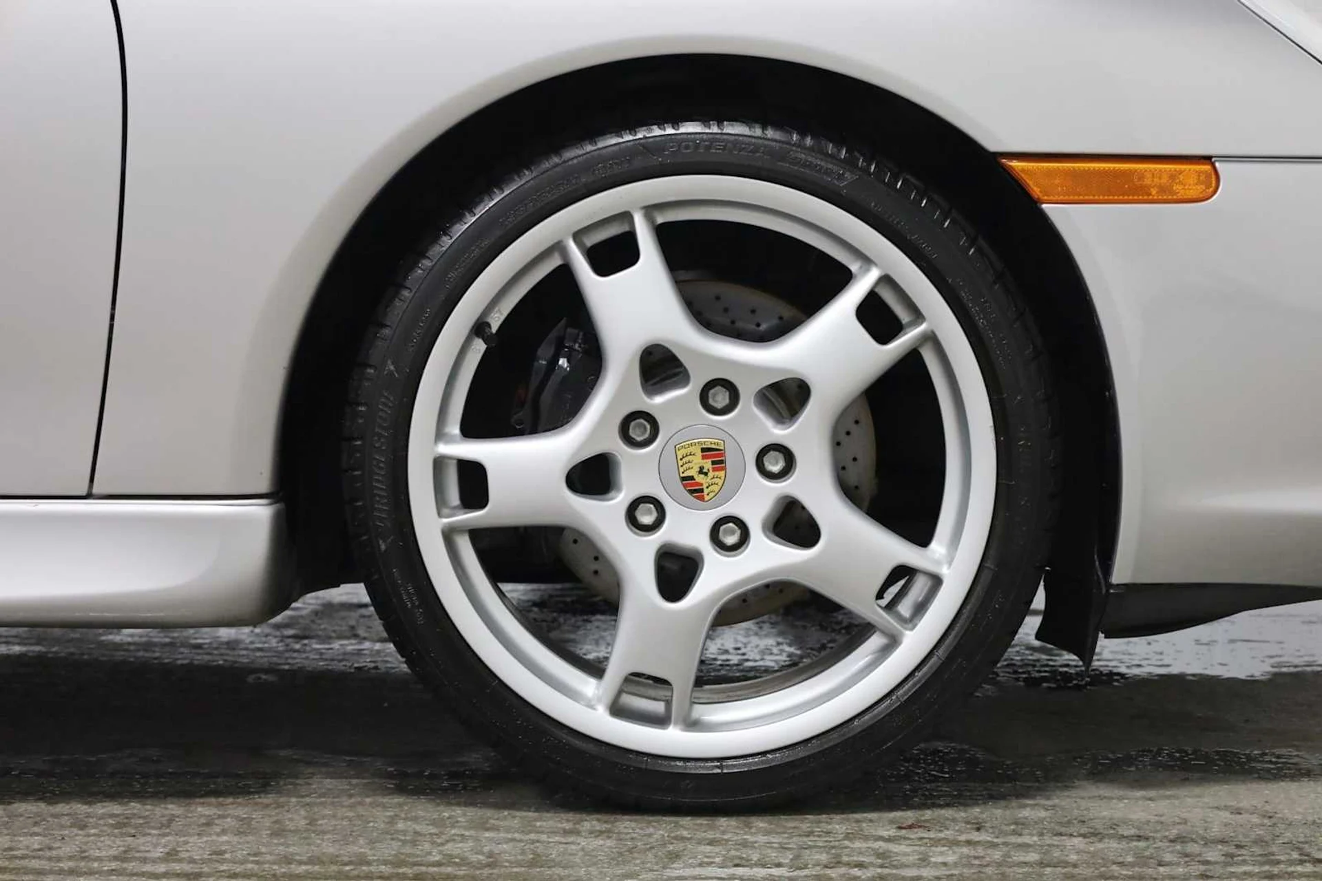 mph011_2435023941_d3a79004eff75662f095d47681a07b8a_9fde200761