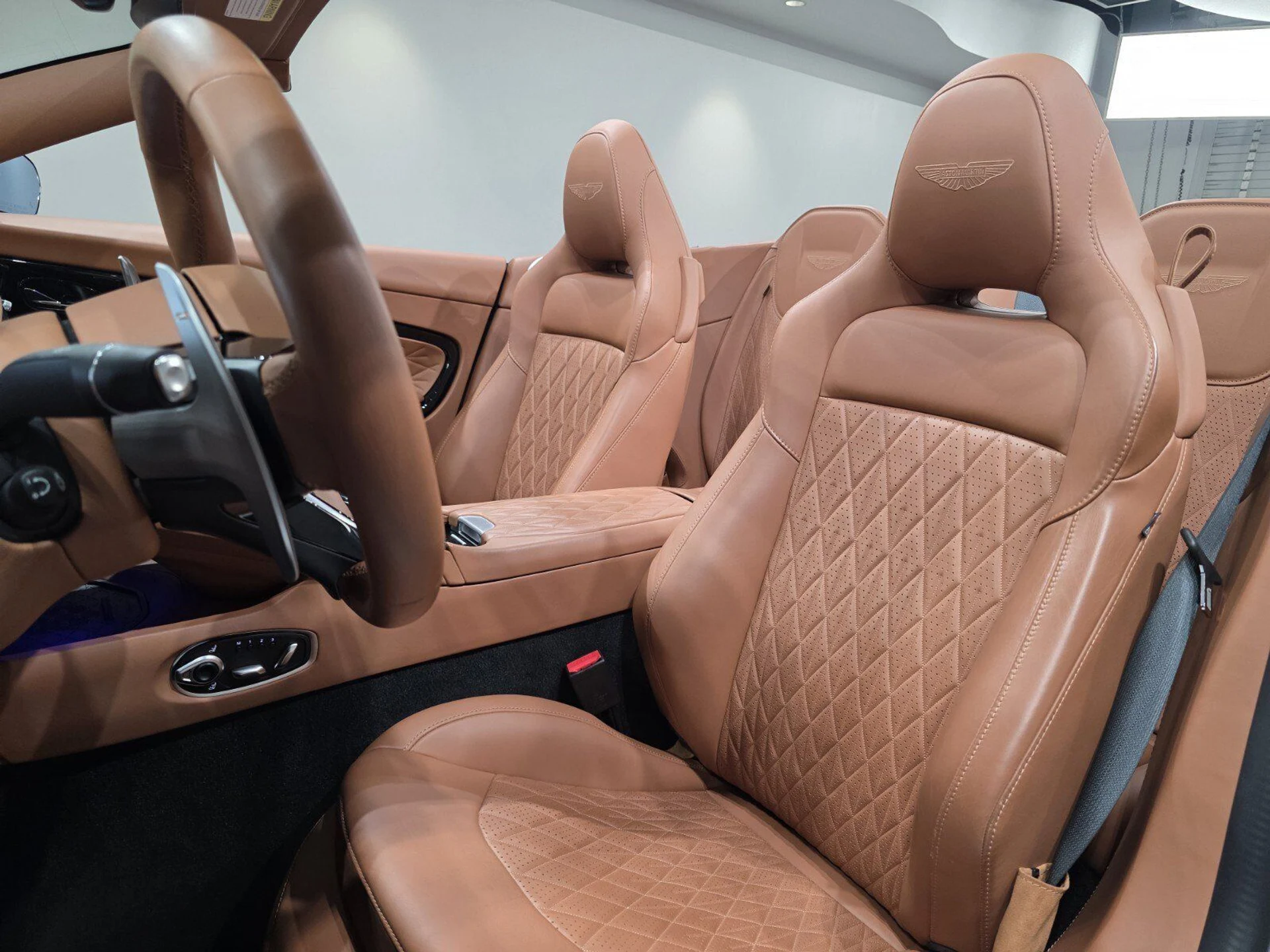 mph011_2437852424_0d09fcfa84be247ad7028206b5984aa8_2769c82e05