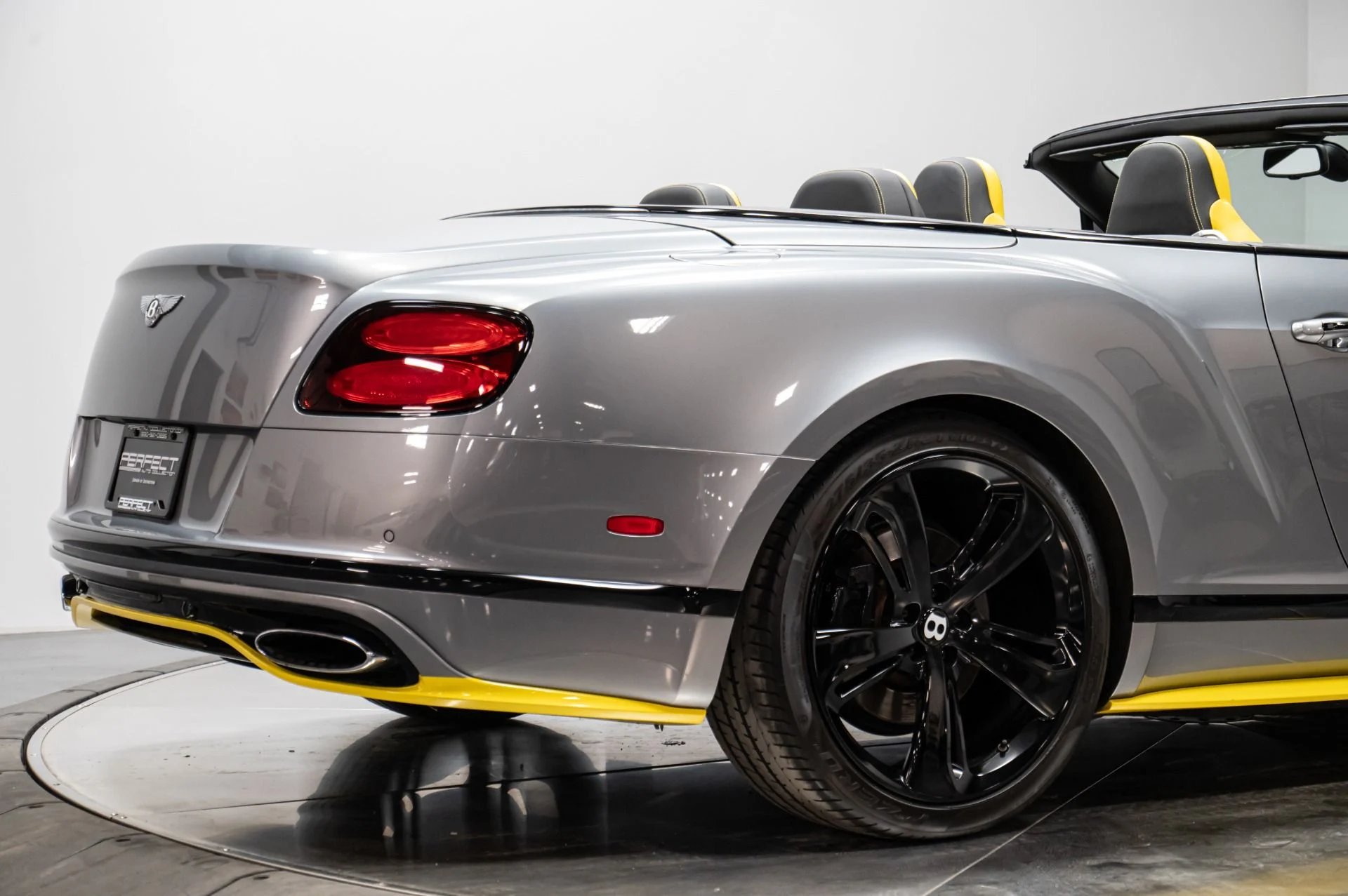 mph011_2439134381_Used_2017_Bentley_Continental_GT_Speed_1758223398_7f7ff4d11b