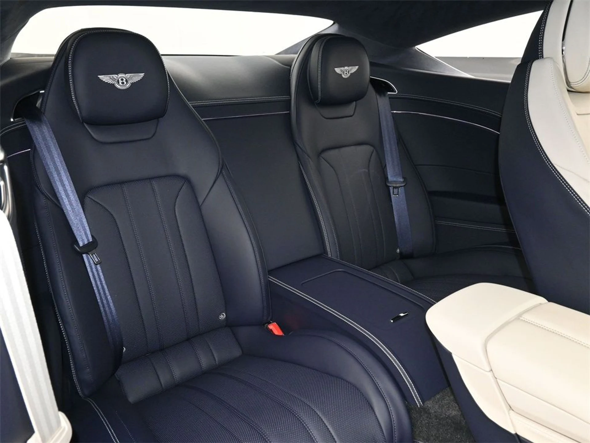 mph011_2440273271_e095c21b5d759d5f98f3b1d8ae7d0879x_30ef4d48ab