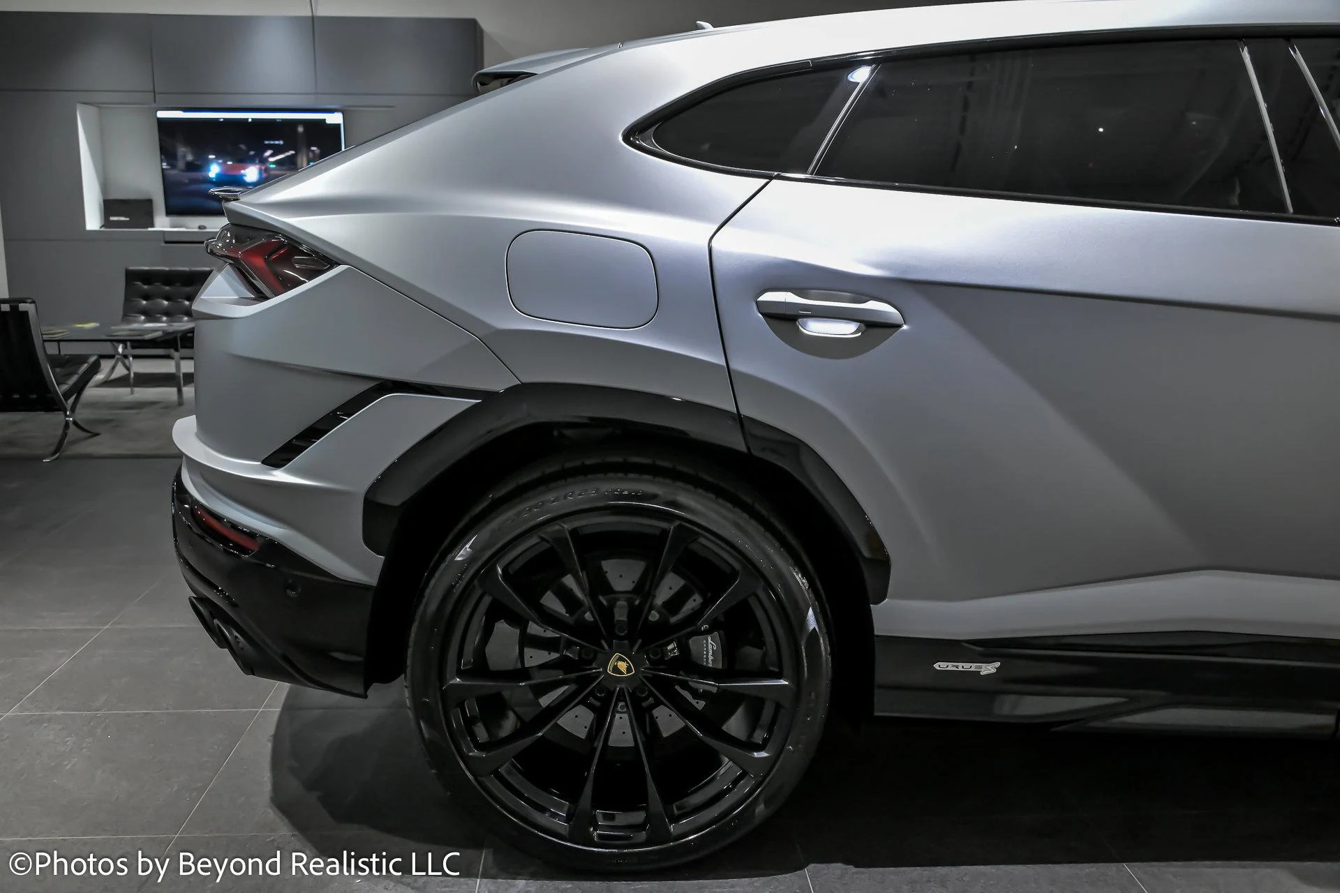mph011_2442455004_Used_2023_Lamborghini_Urus_S_1766137471_5ccc1964d5