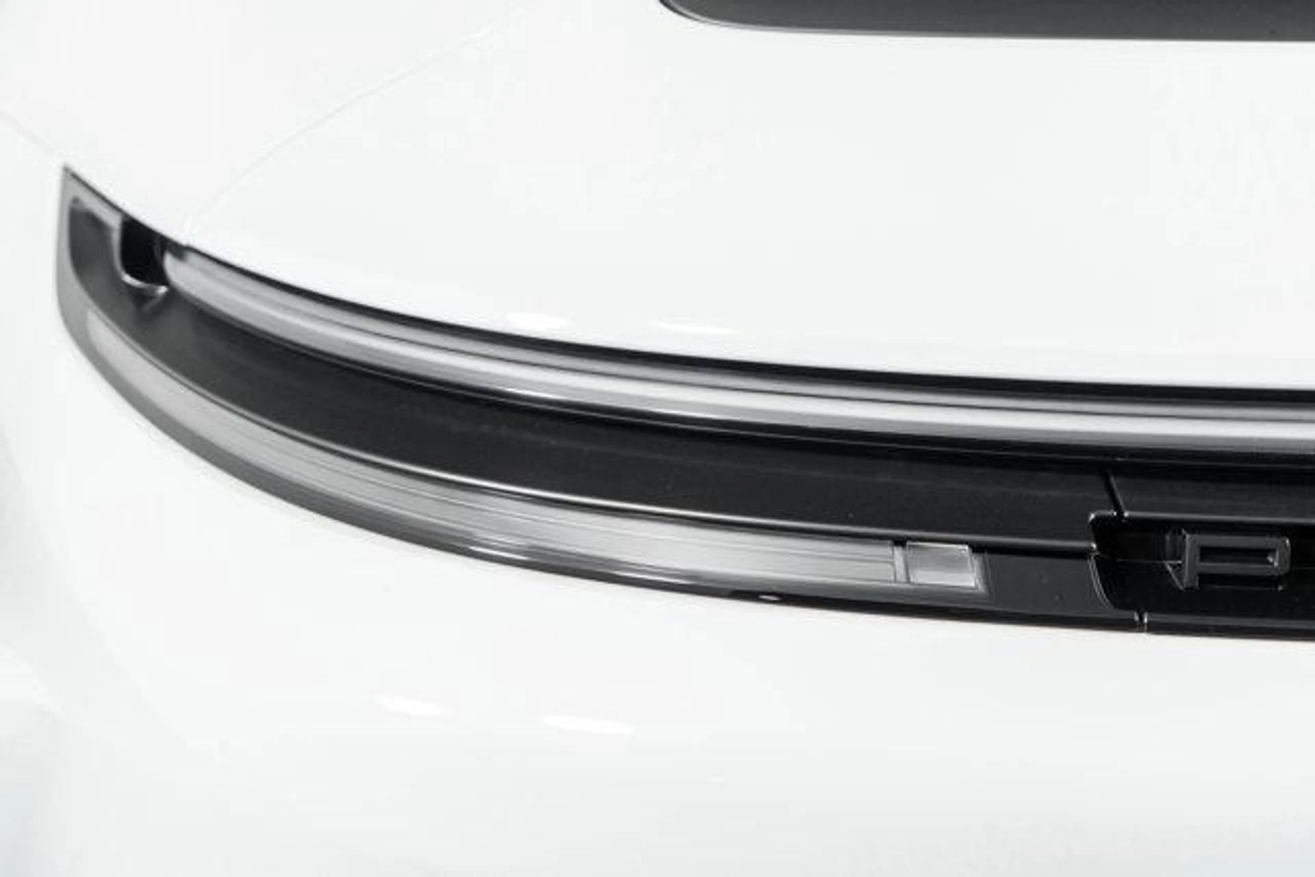 mph011_2443155983_w_XA_Eajk6o0_Csk_O0sxg6_Hx_Rq8u_A_070eaae49f