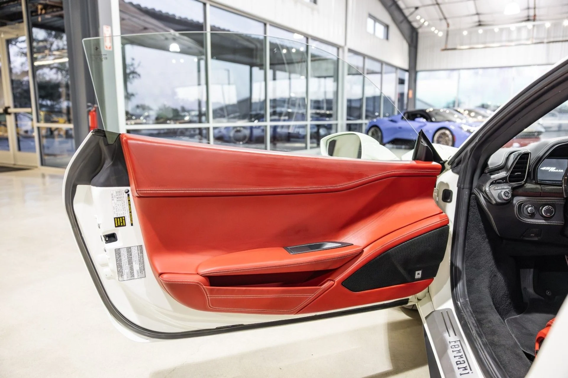 mph011_2444307505_sg_ac5ec7a18a