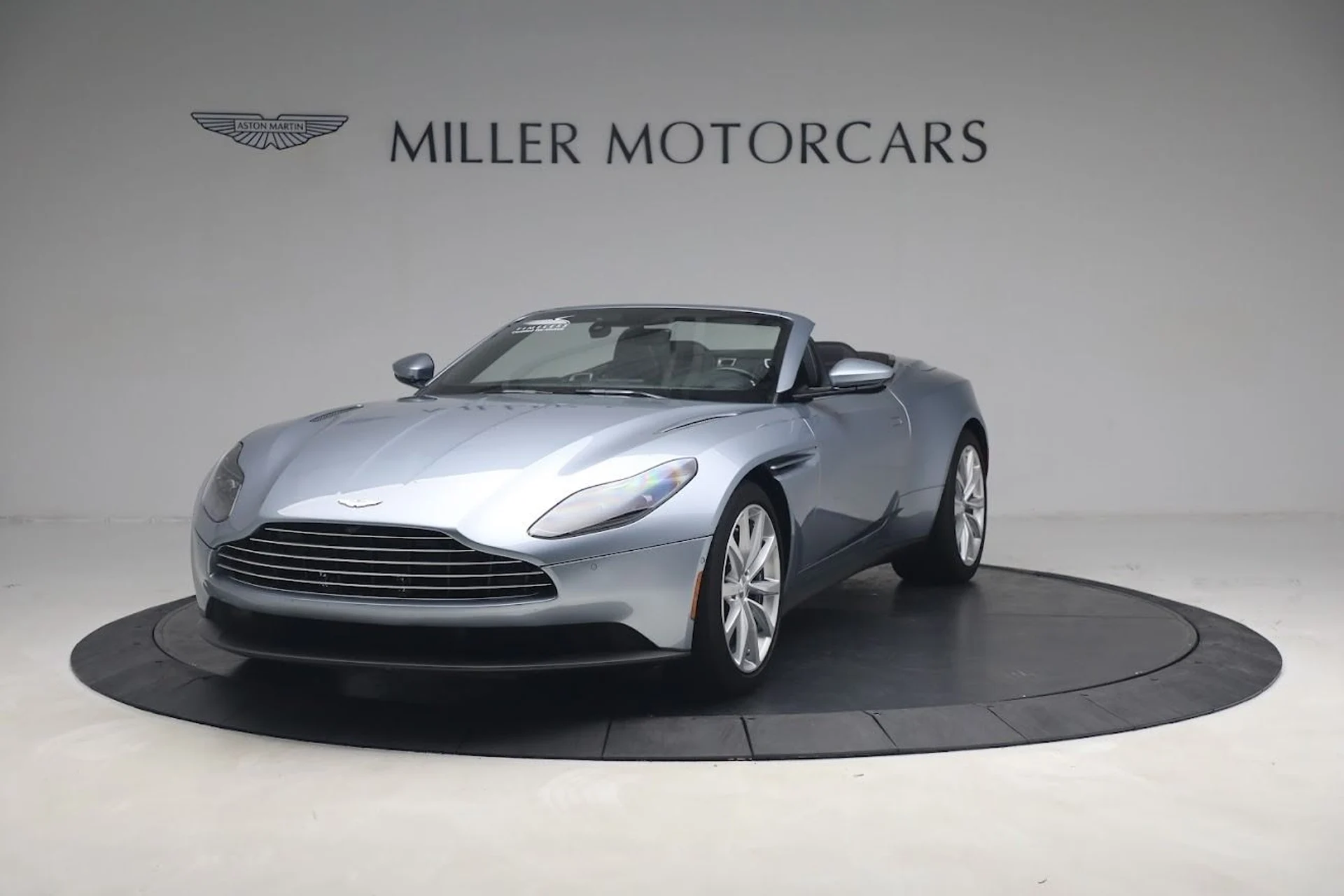 mph011_2444785802_Used_2019_Aston_Martin_DB_11_Volante_464864029f