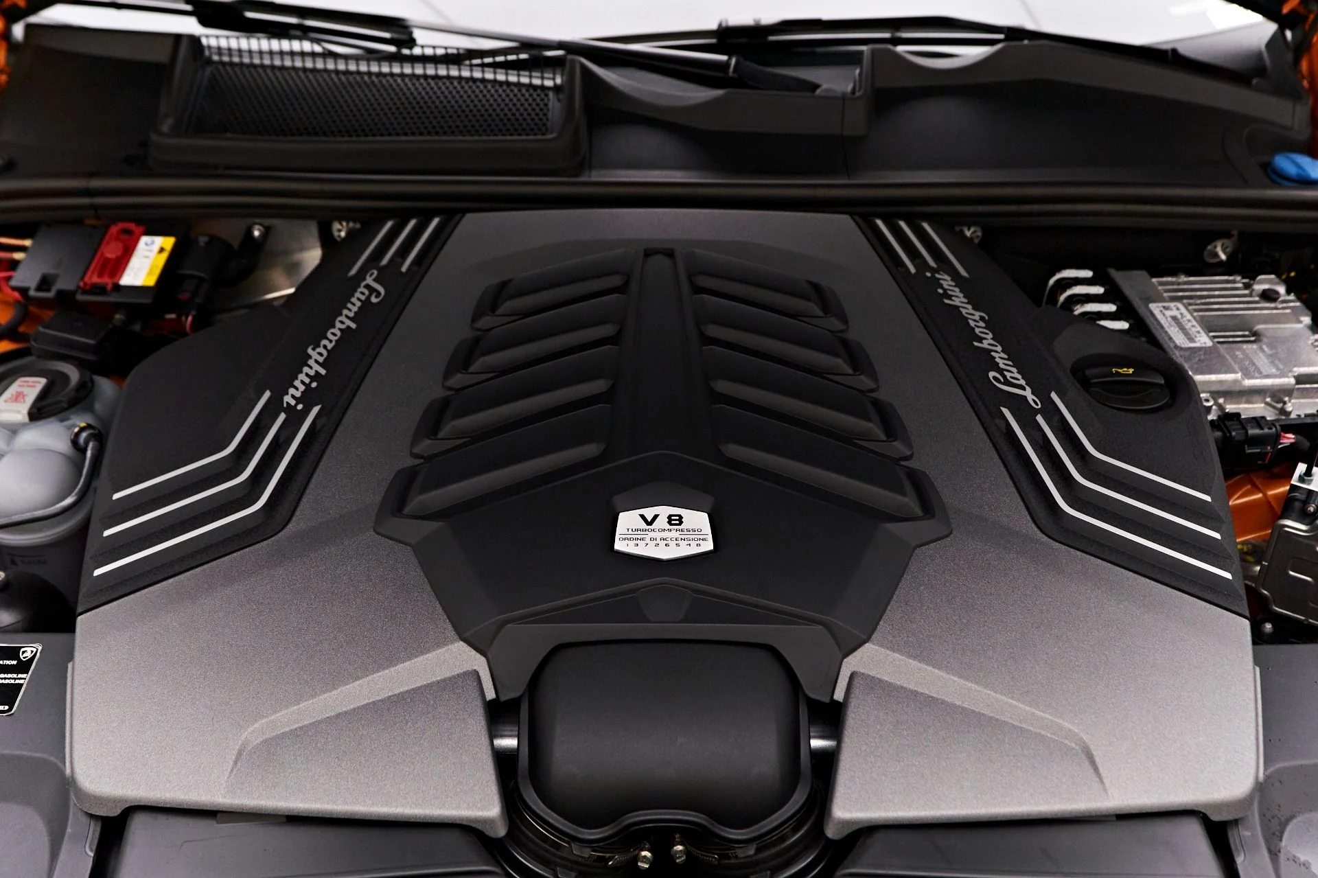 mph011_2448977567_Used_2023_Lamborghini_Urus_Performante_1753490590_39f9005d7d