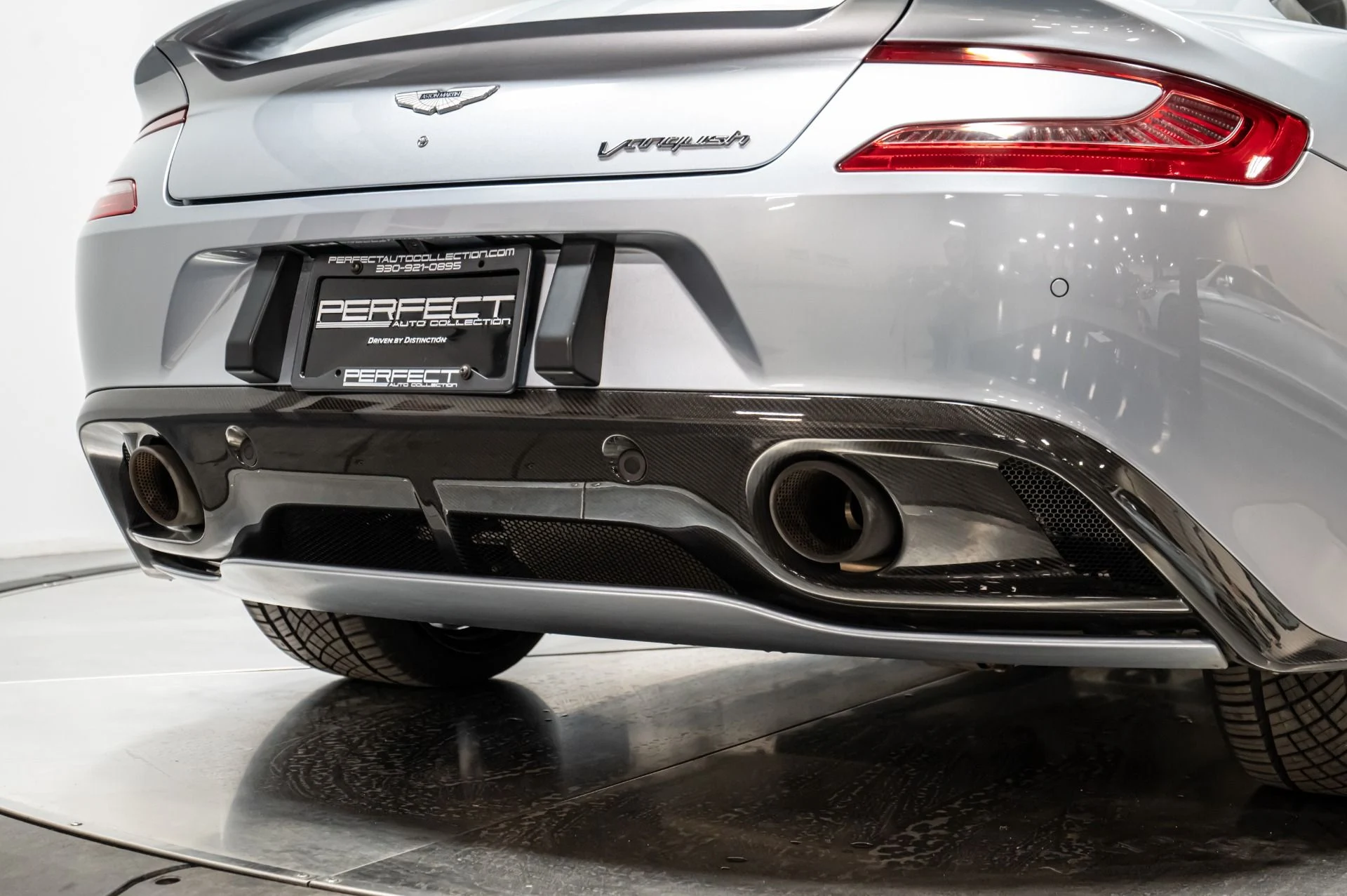 mph011_2456633609_Used_2014_Aston_Martin_Vanquish_V12_1729699077_a78a22c65b