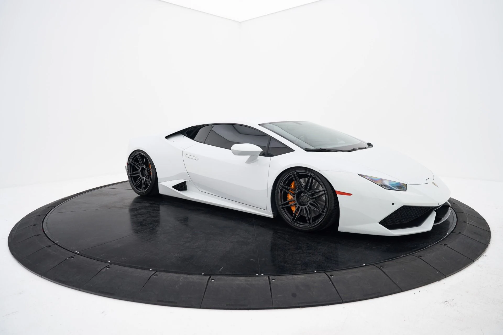 mph011_2458027484_Used_2015_Lamborghini_Huracan_LP_610_4_1792523931_0ba9ac2d47