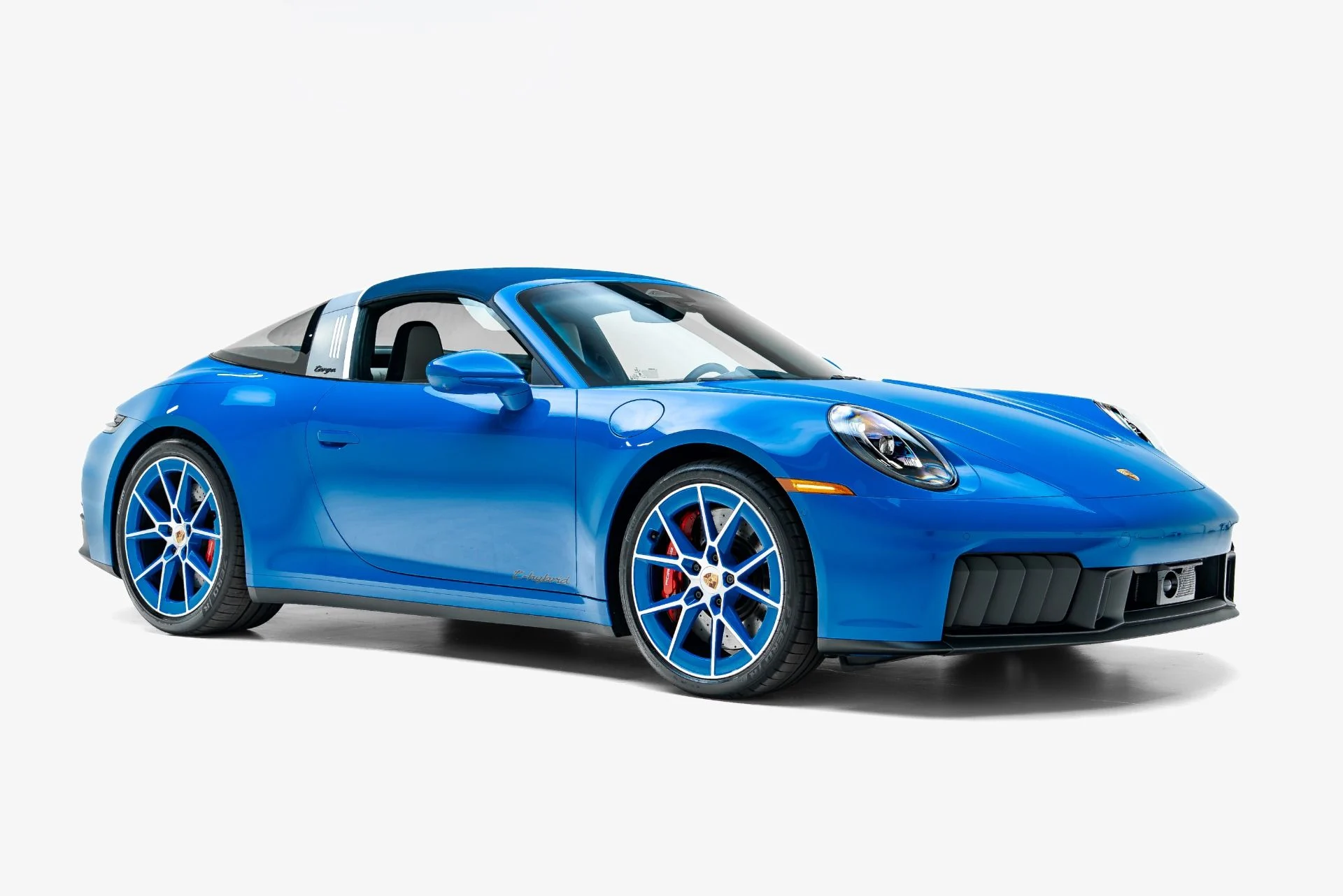 mph011_2458343679_Used_2026_Porsche_911_Targa_4_GTS_1788307361_d215464182