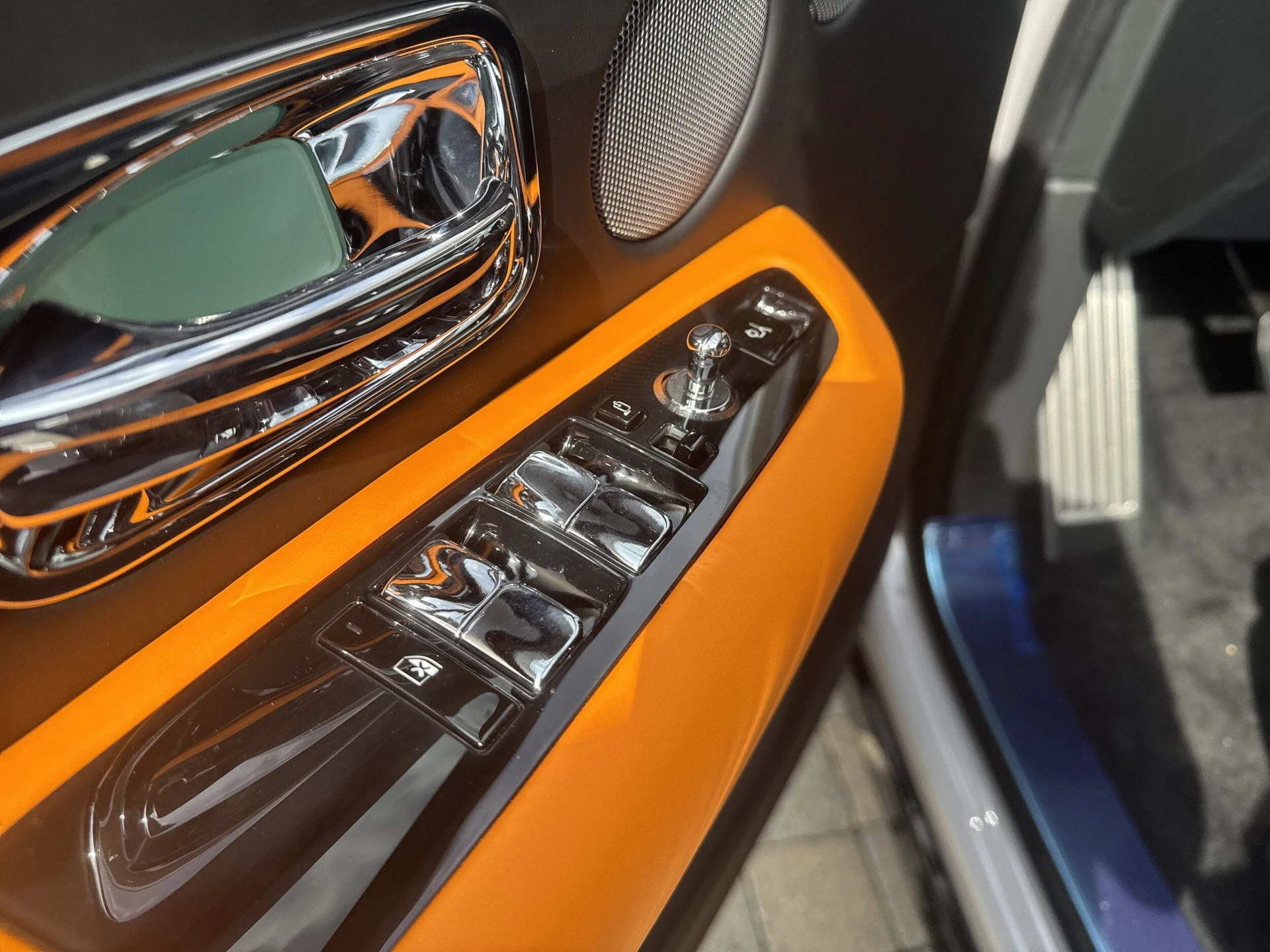 mph011_2460801770_5f9957faef3848edd062ab73721c10abx_3e02eaa1e4