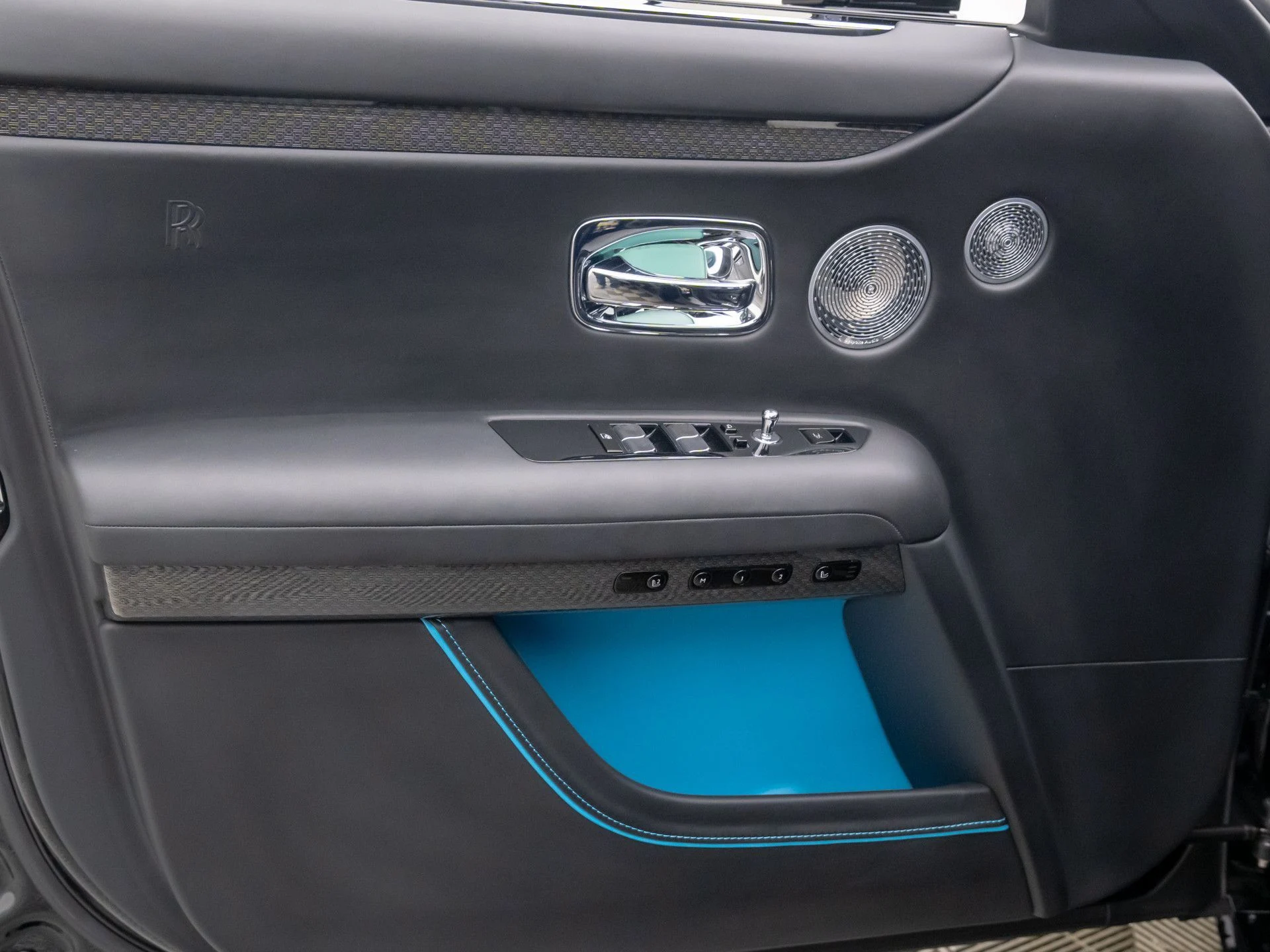 mph011_2463510174_8384785fea30a567fdfe4fd97e831325x_34228a8b15