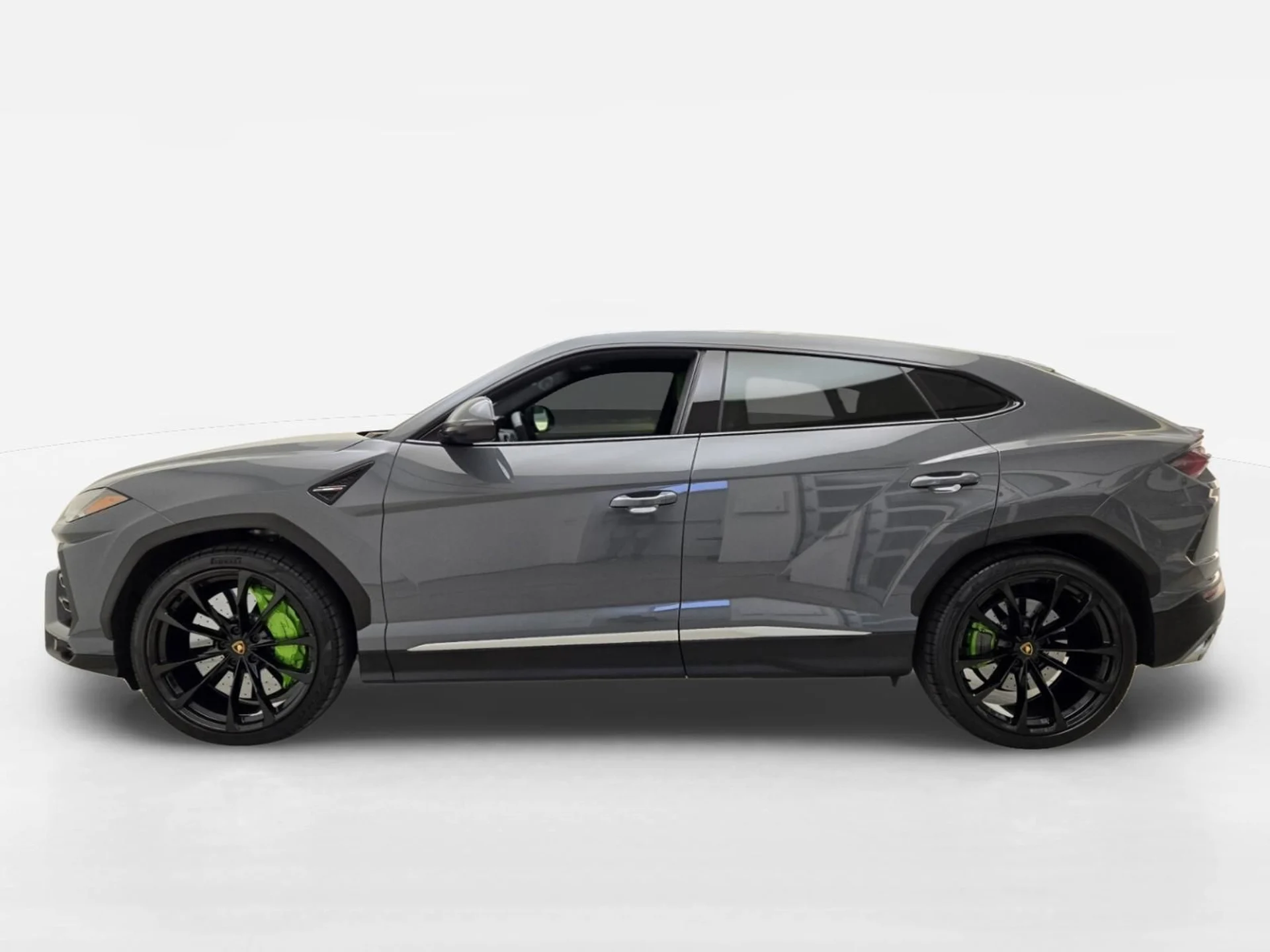 mph011_2468542393_Used_2022_Lamborghini_Urus_1785561906_d627cd47ef