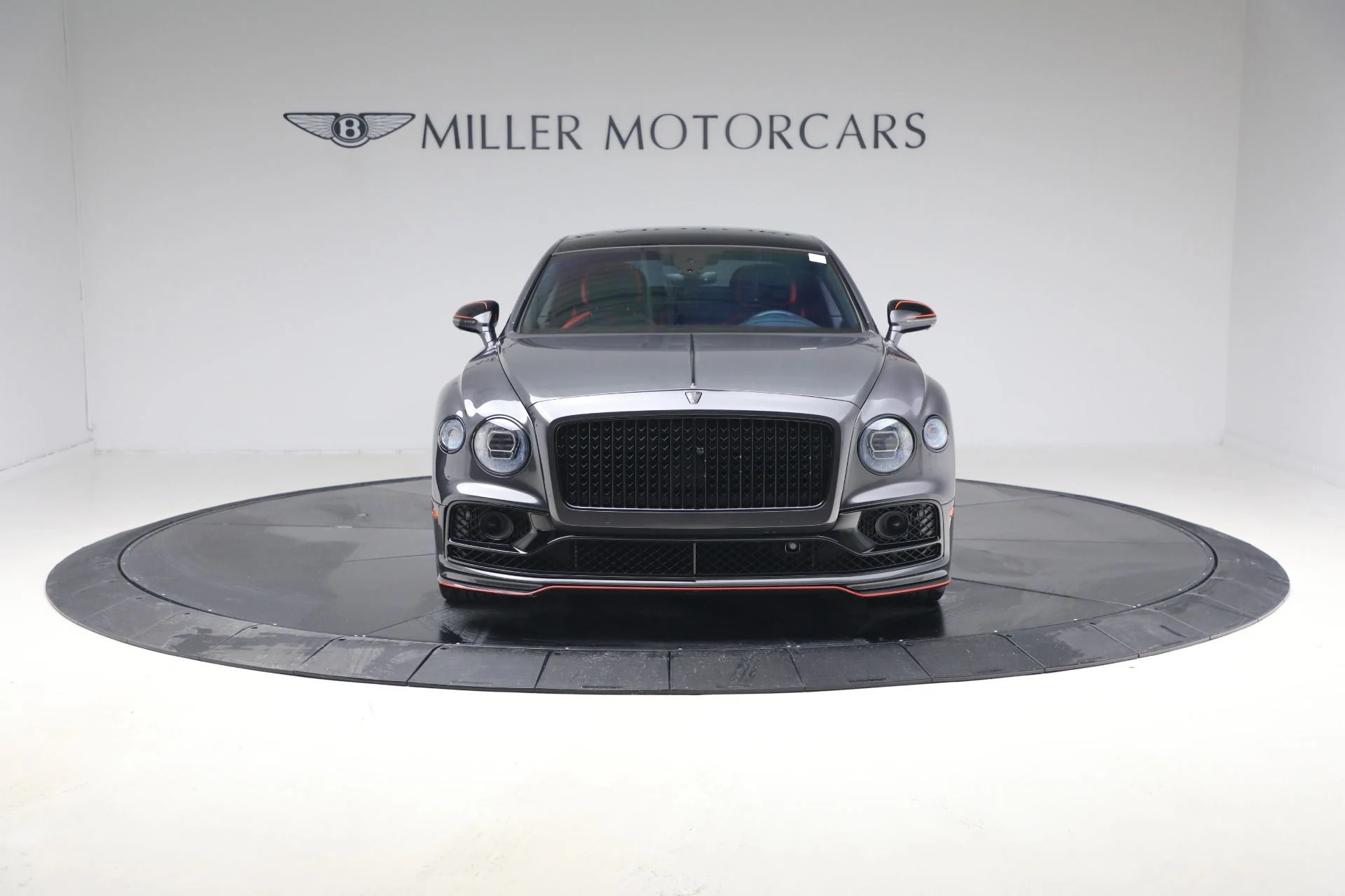 mph011_2469139500_Used_2022_Bentley_Flying_Spur_V8_1770156779_37de35ab18