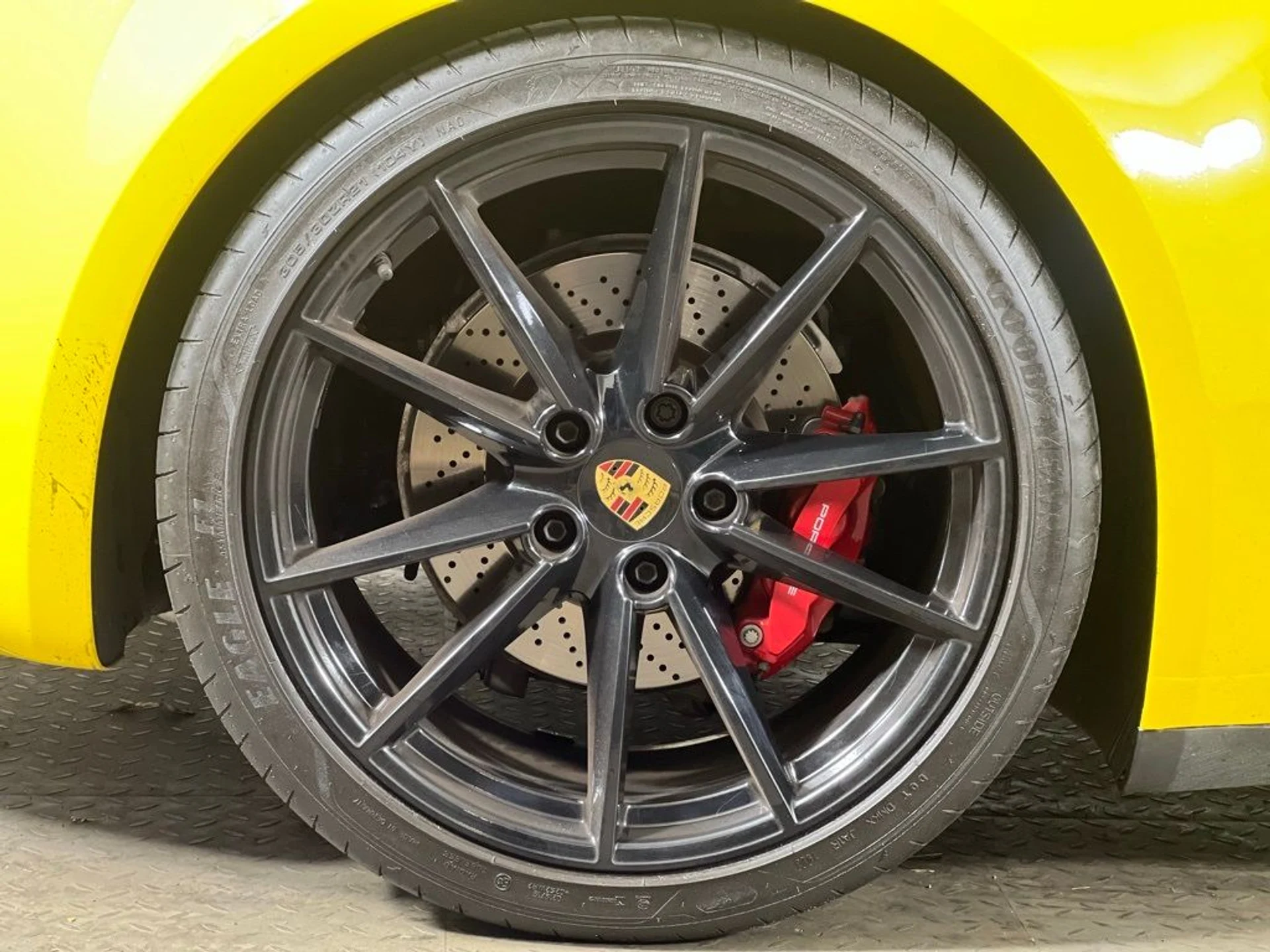 mph011_2469924247_564f39b6479bf1850de90f2a797a1125_0c84aef6bd