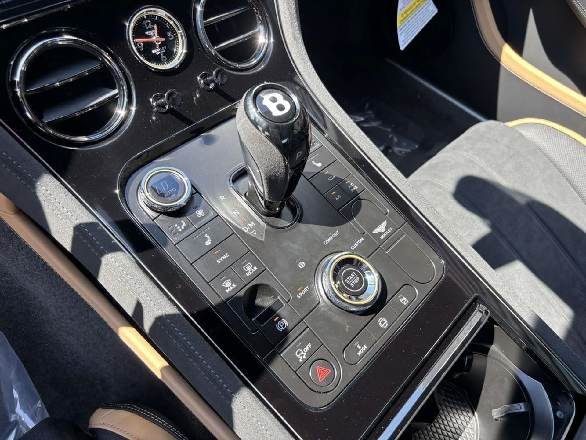 mph011_2470100010_7ccc29cb494cf044aefb8893724b2ff7x_ae22c1b0fa