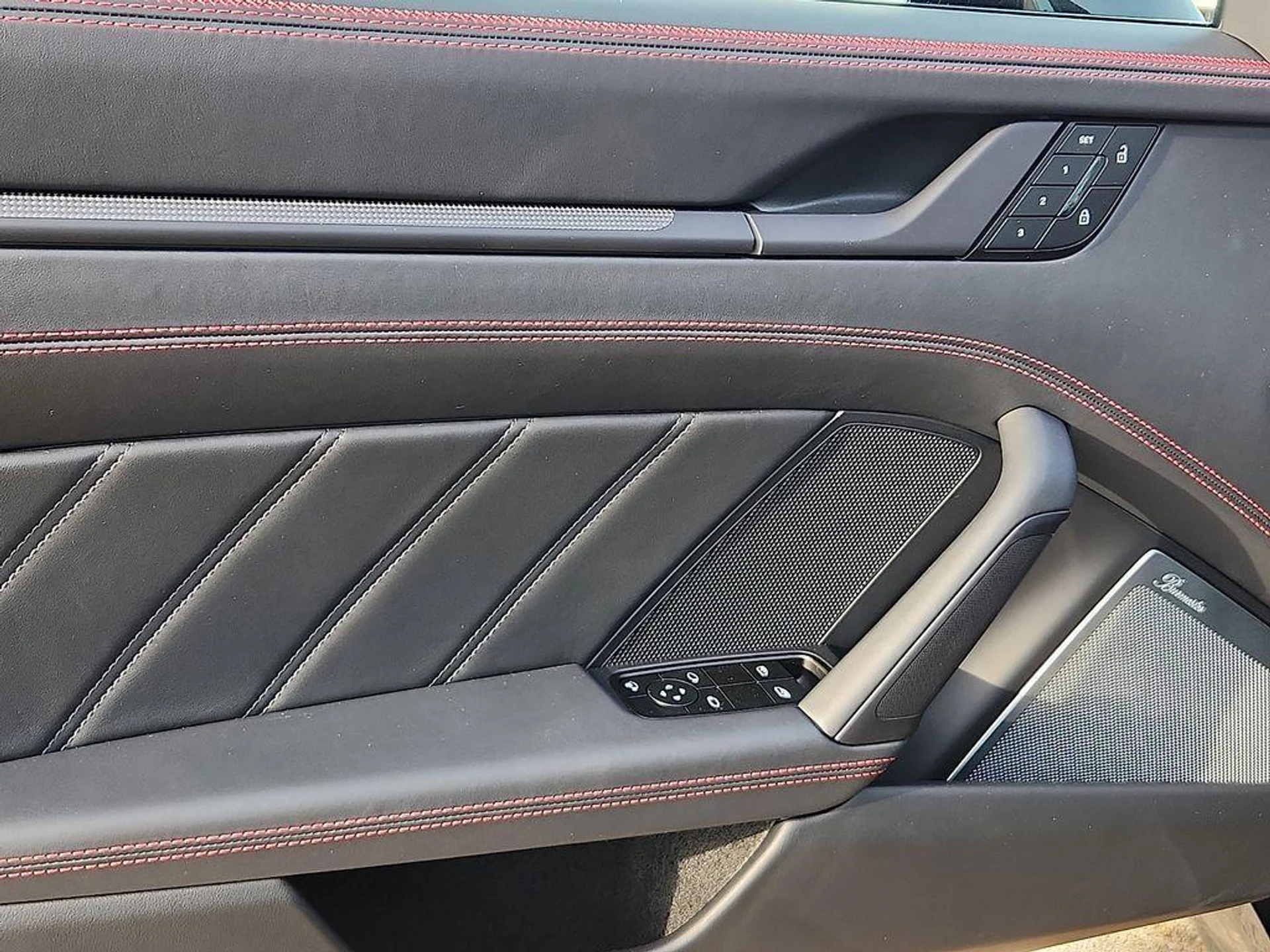 mph011_2471072708_z82_Dfn_SP_Nl_Zu_Ab_Uiexrj2_S91_Q_Ts_c6d30d4996