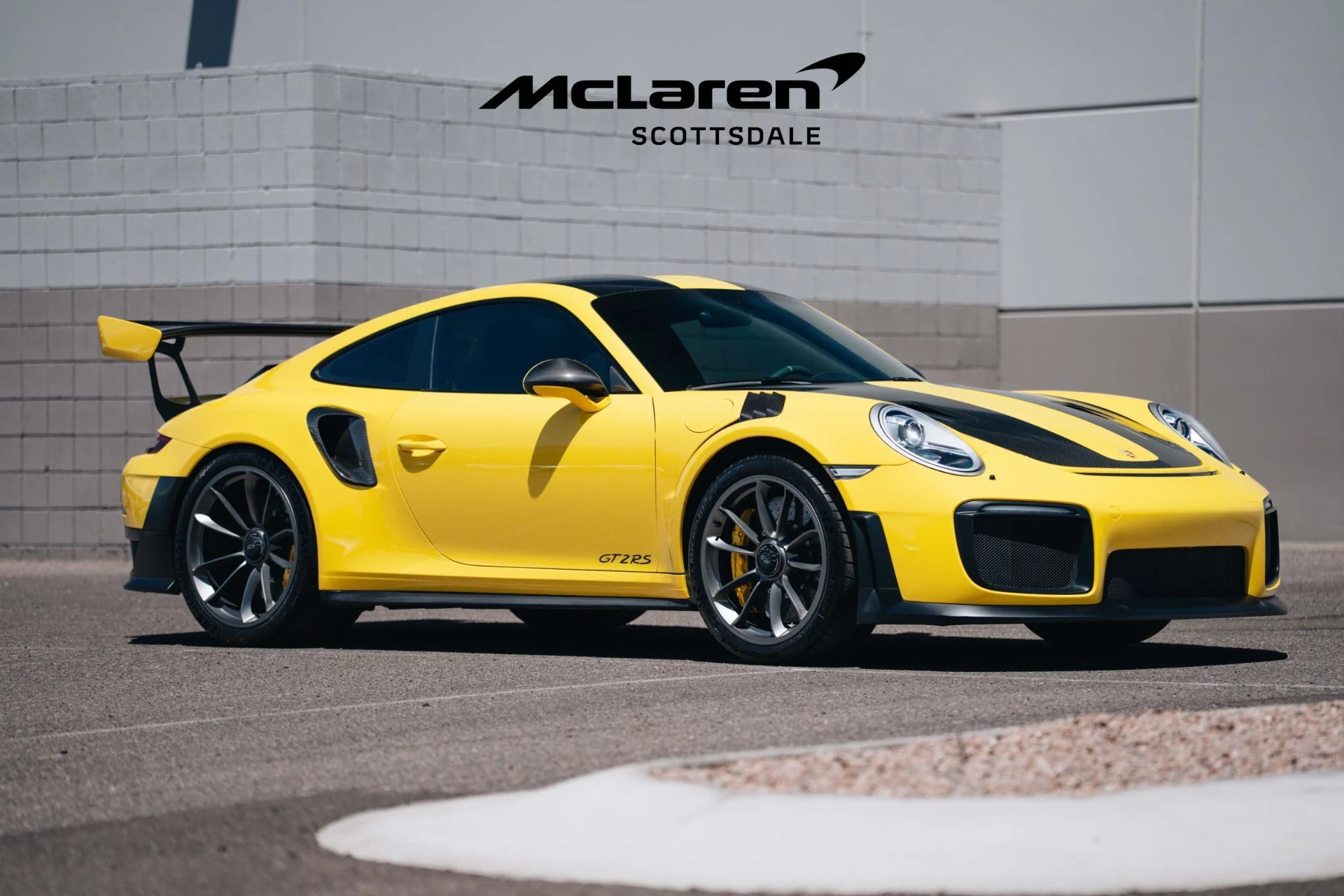 mph011_2471469050_Used_2018_PORSCHE_911_GT_2_RS_1746157617_5bf6fa62ad