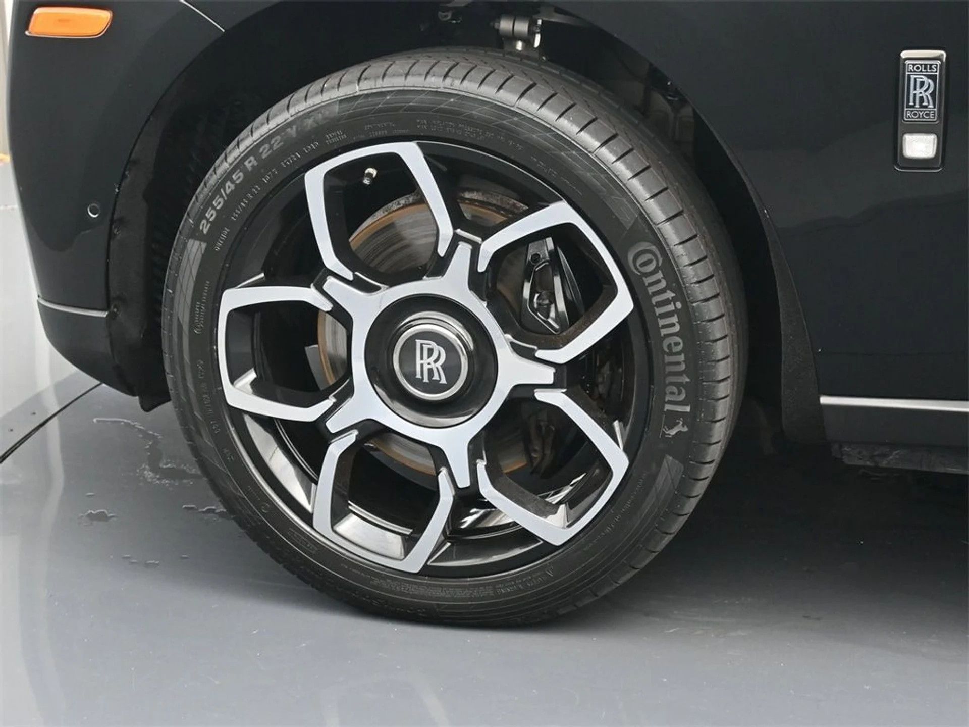 mph011_2475669568_43f58ea9332f8d6272f6fc68f7634cbdx_5057416a64