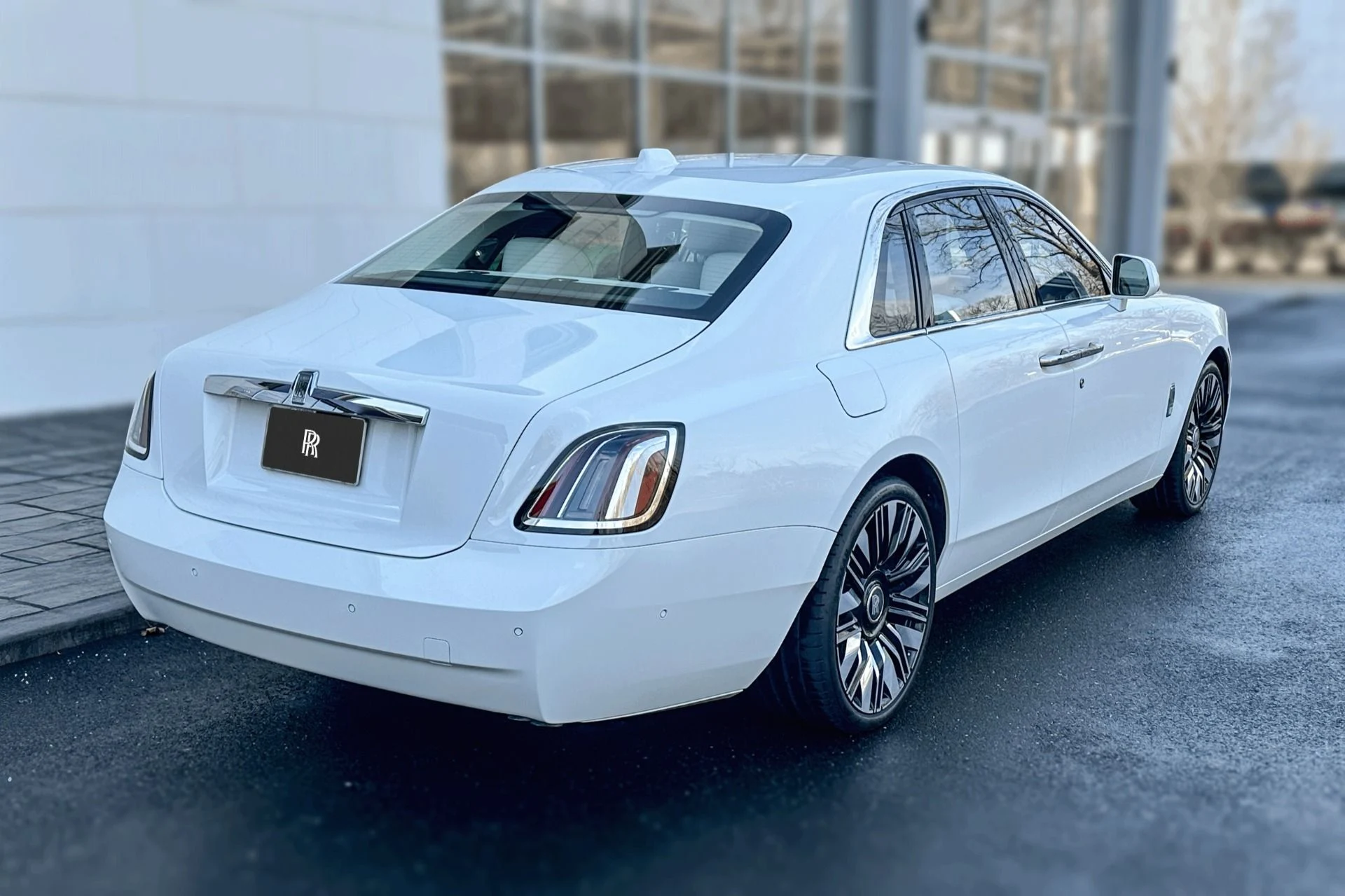 mph011_2476957153_Used_2026_Rolls_Royce_Ghost_1784753740_c3ac800821