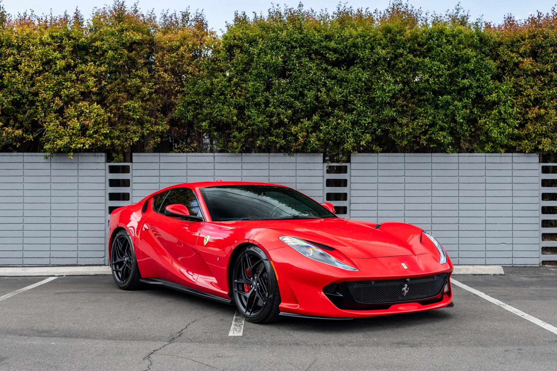 mph011_2481082483_Used_2019_Ferrari_812_Superfast_1744740795_4edd39ecea