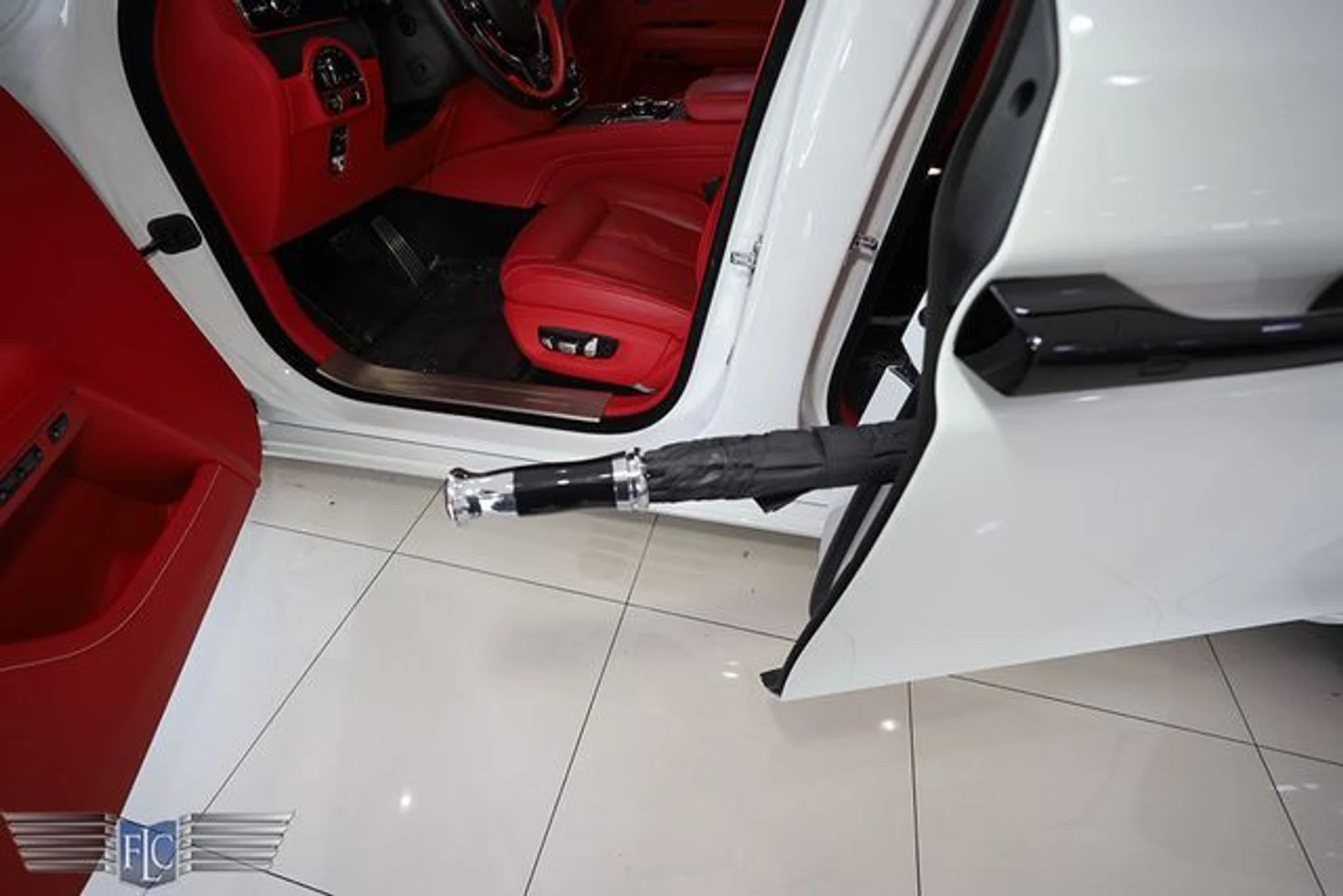mph011_2483542996_used_2024_rolls_royce_ghost_sedan_6305_23068311_16_640_6a823cf720