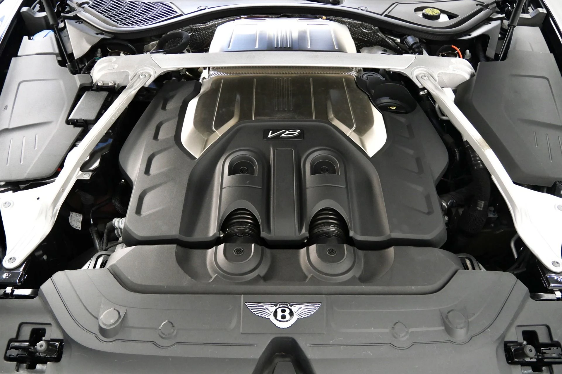 mph011_2486668316_Used_2020_Bentley_Continental_GTC_V8_Blackline_Specification_Front_Seat_Comfort_Specification_1768247272_54243ee863