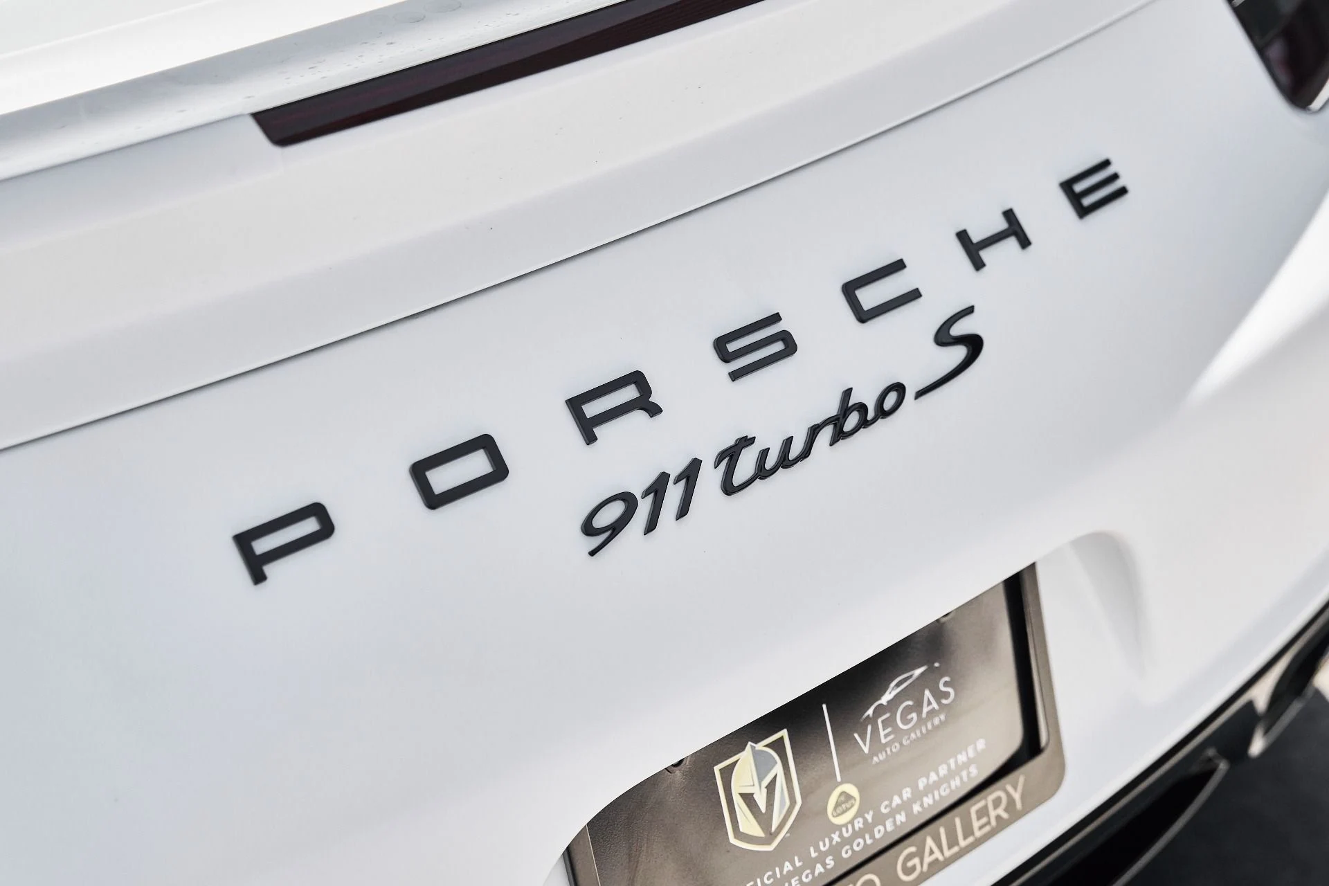 mph011_2487197876_Used_2019_Porsche_911_Turbo_S_1781225395_78c0b86f15
