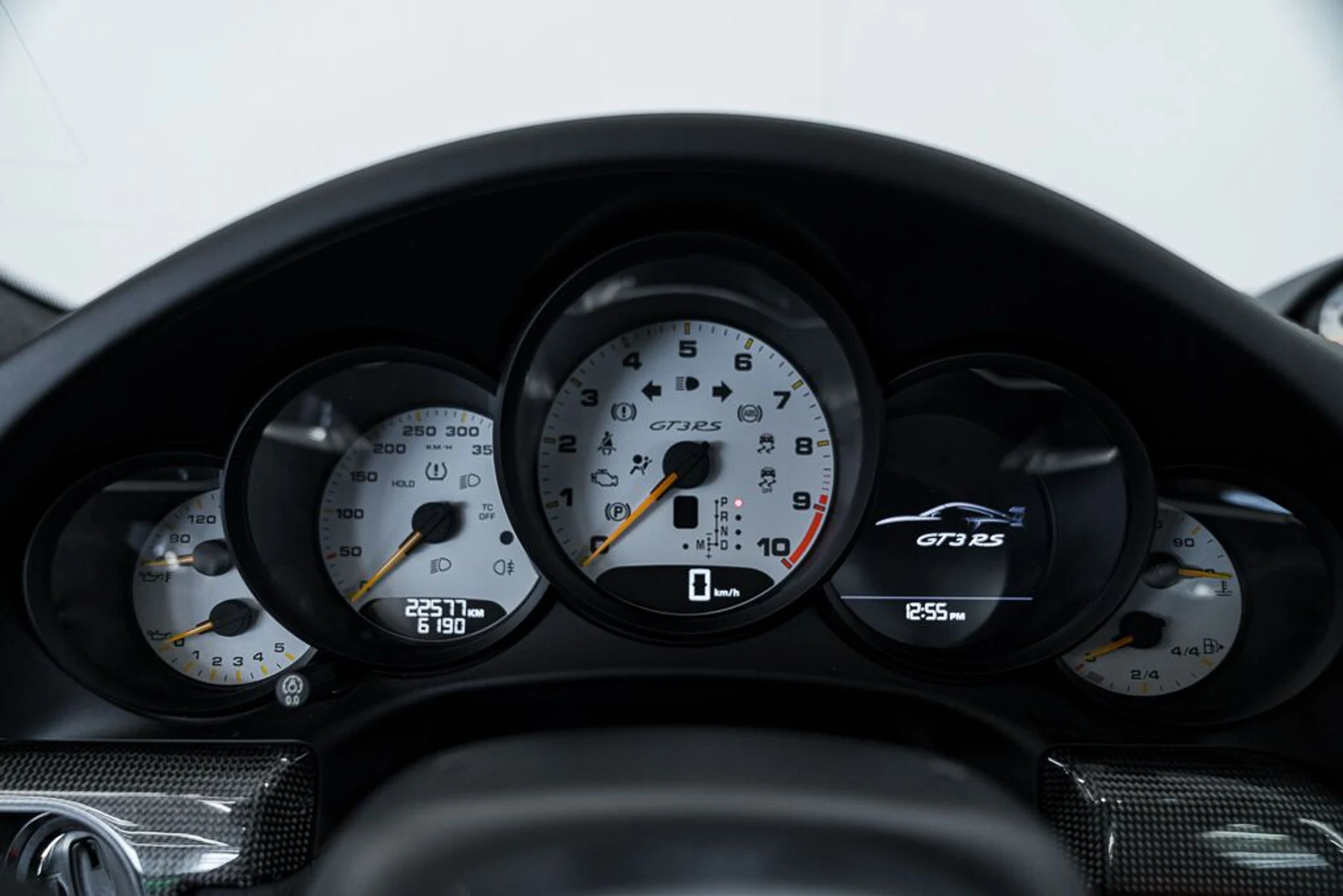mph011_2499563321_porsche_911_2016_jpg_v_1758918548_07d53defd9