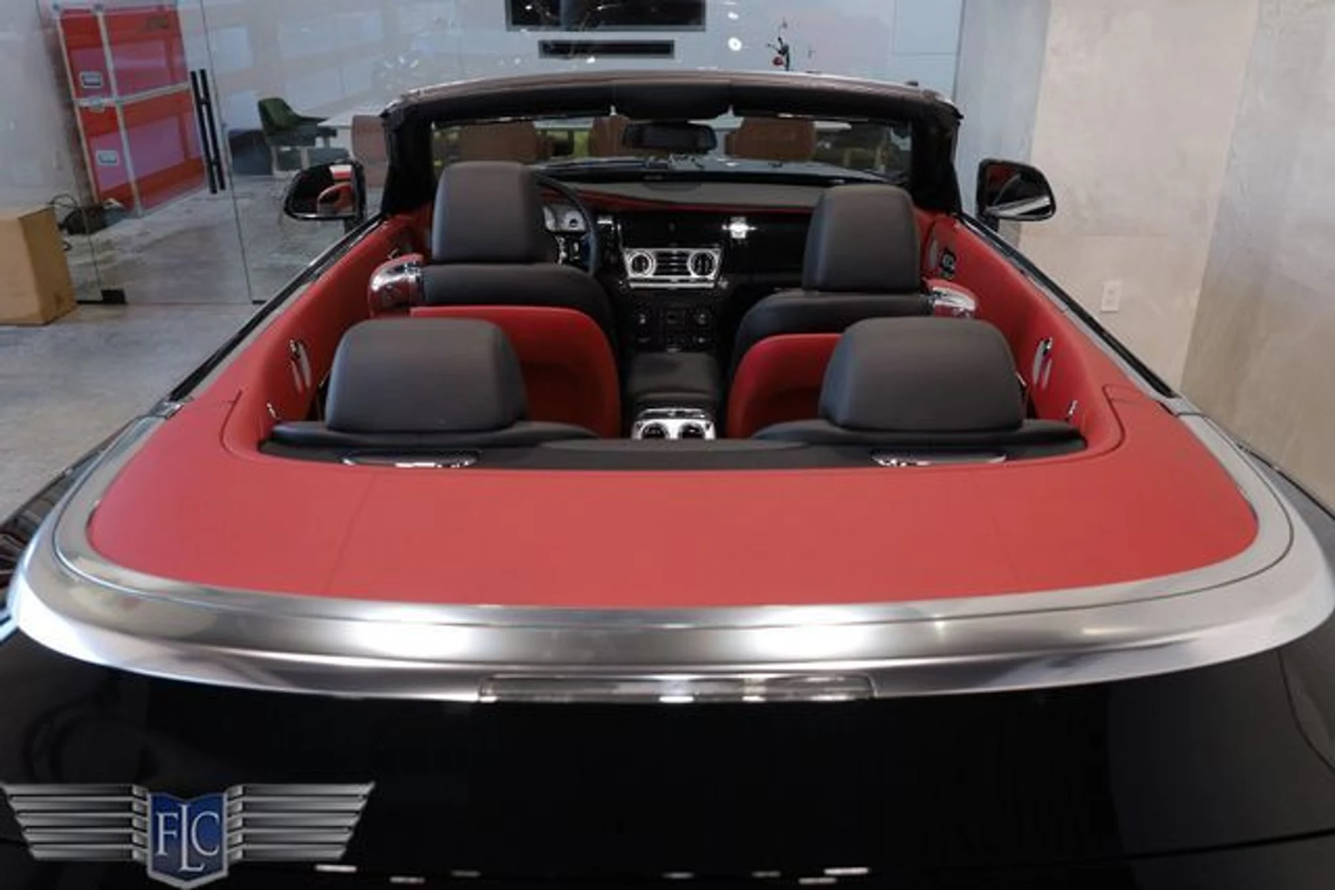mph011_2509441121_used_2017_rolls_royce_dawn_convertible_9689_23082501_16_640_c821f3a10a